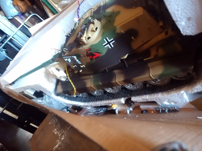 Henglong 1/16 Scale 7.0 Customized King Tiger RC Tank - US Stock - Metal Wheels & Barrel Recoil - Second Hand - Perfect for Military Enthusiasts & RC Hobbyists - Great for Outdoor Play, Collecting & Battle Reenactments