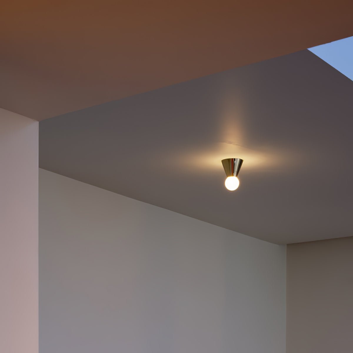 Modern Conical Ceiling Light Fixture - Sleek Design for Living Room, Bedroom & Dining Room Lighting - Energy Efficient LED Pendant Lamp for Home Decor