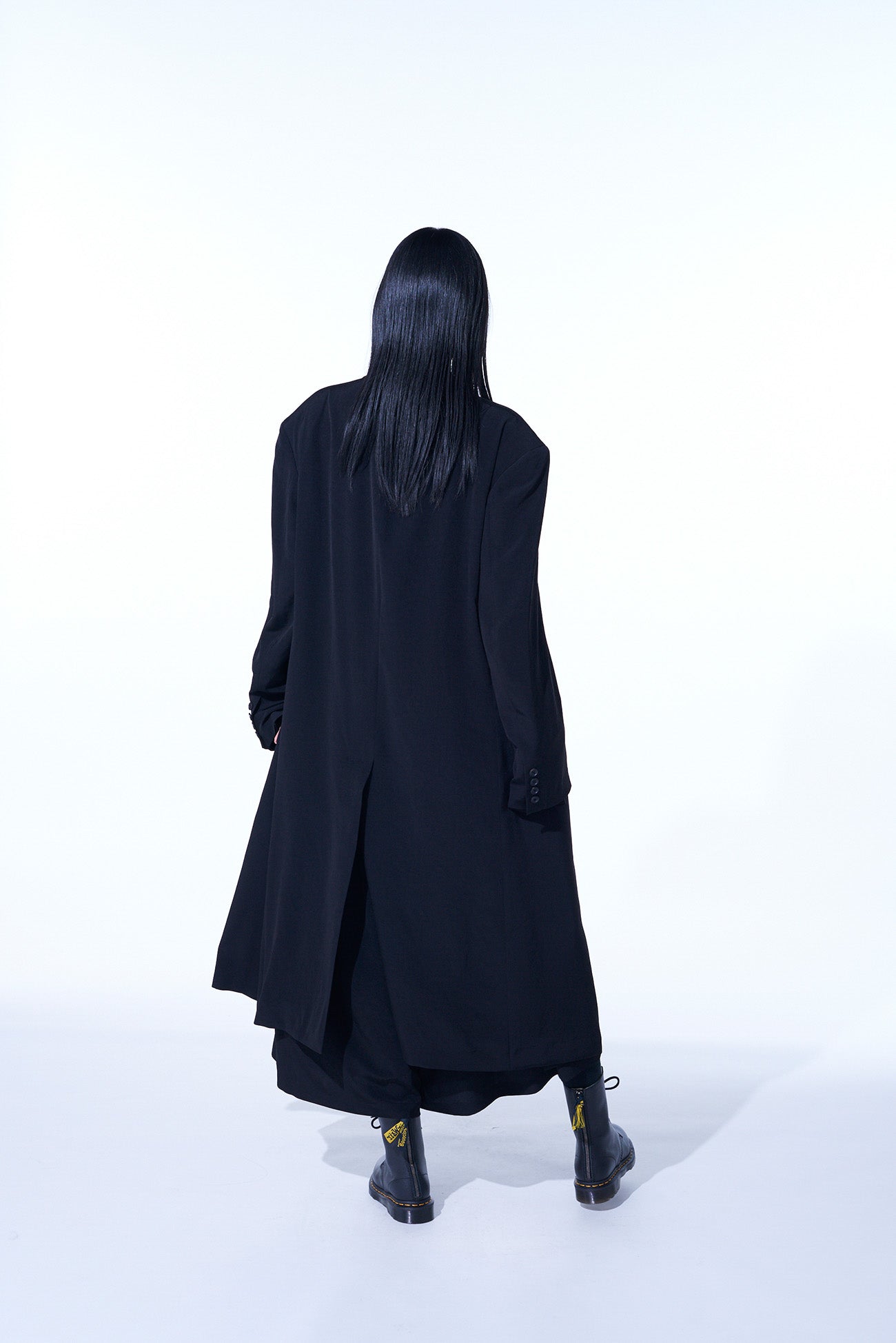 Elegant Crepe de Chine Oversized Notched Lapel Long Jacket for Women - Perfect for Office Wear, Evening Events & Special Occasions