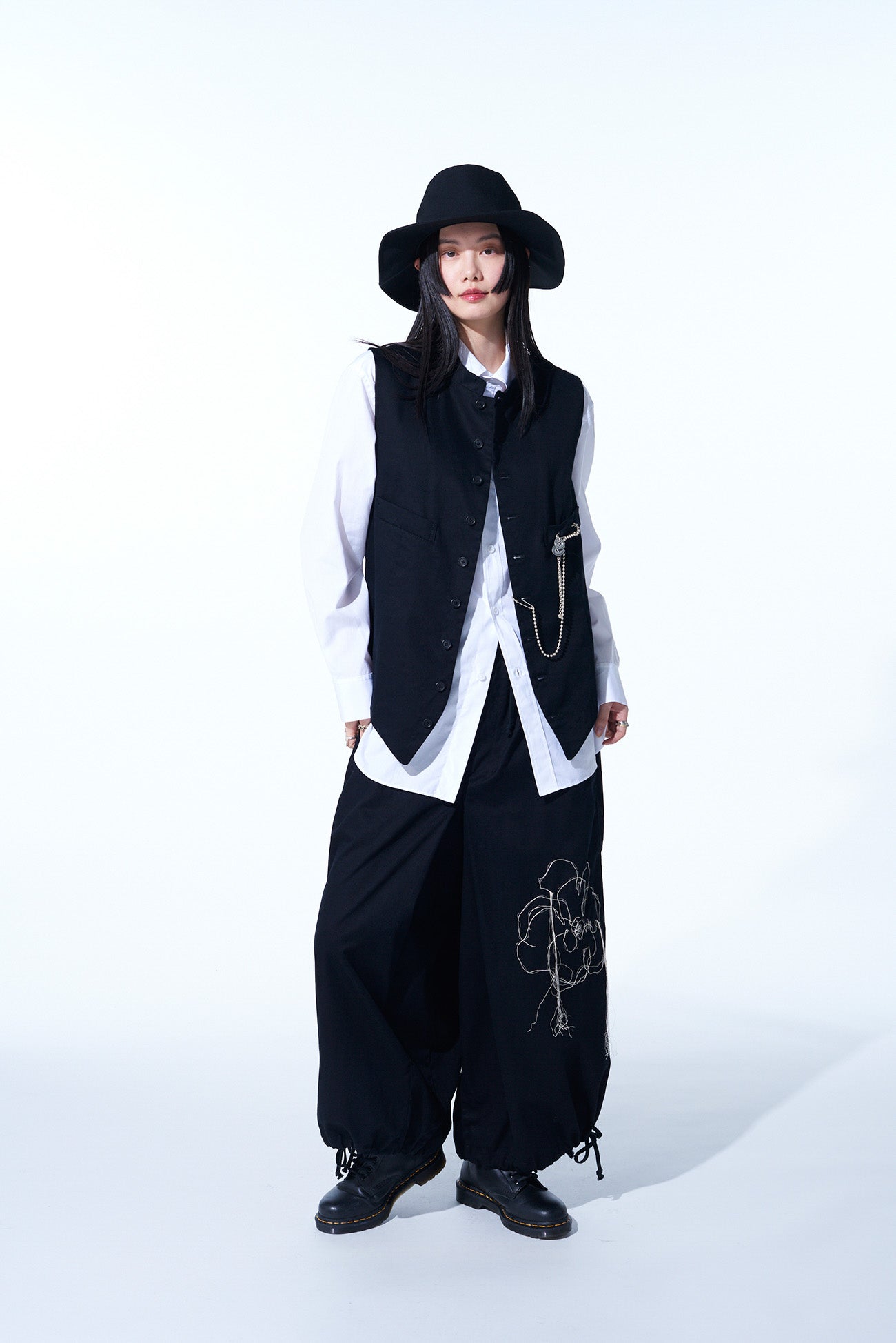 Women's Cotton Twill Peony Embroidered Hakama Balloon Pants - Loose Fit Comfortable Japanese Style Trousers for Yoga, Lounge Wear & Casual Outfits