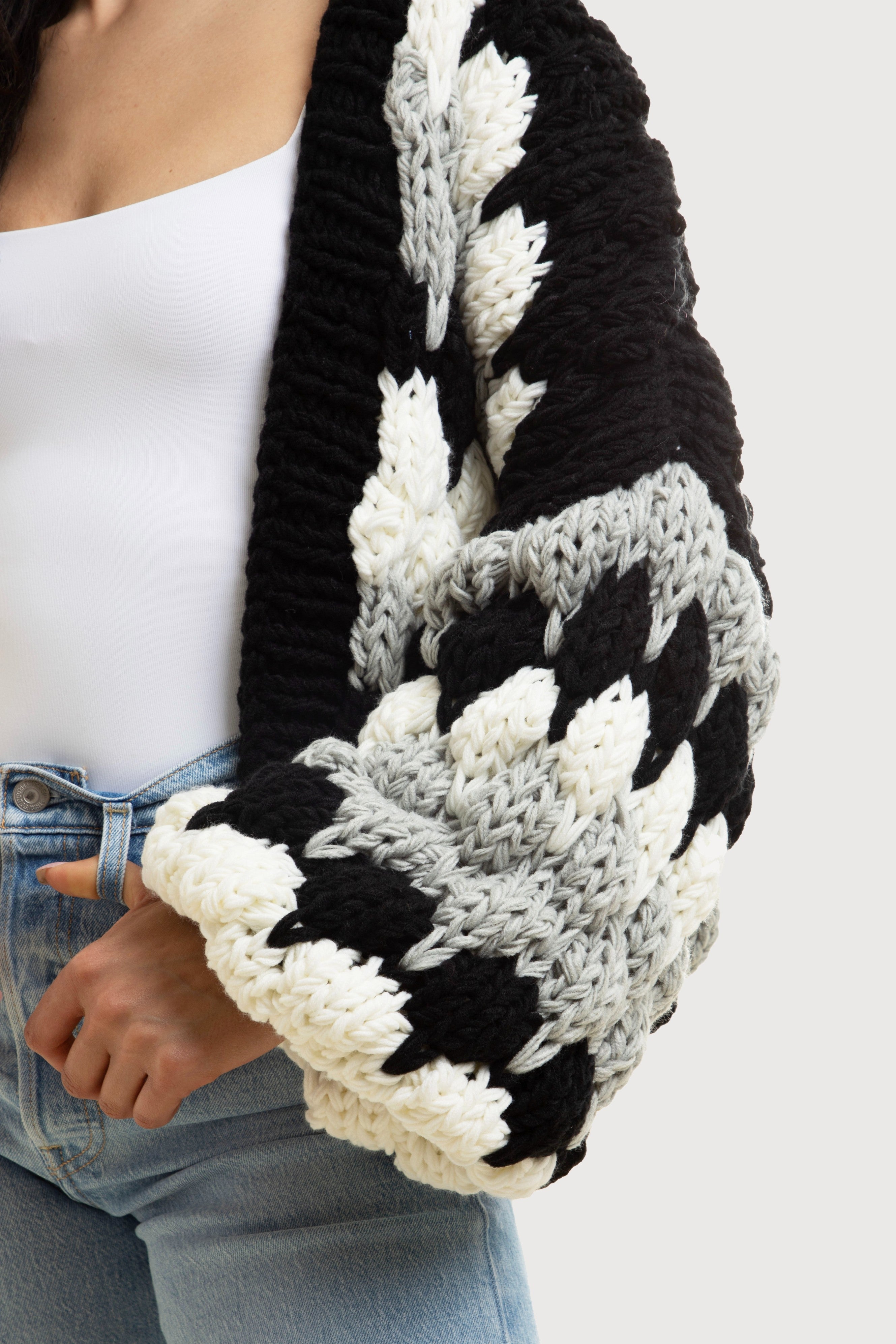 Chunky Knit Cropped Cardigan for Women - Cozy Oversized Sweater for Fall & Winter - Perfect for Layering, Casual Outfits, and Coffee Dates