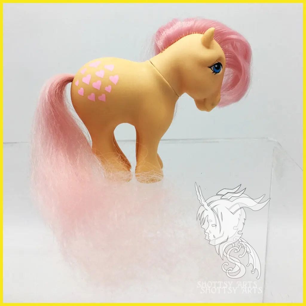Peachy Collector's Pose Action Figure - Perfect for Display, Gifts, and Anime Collections