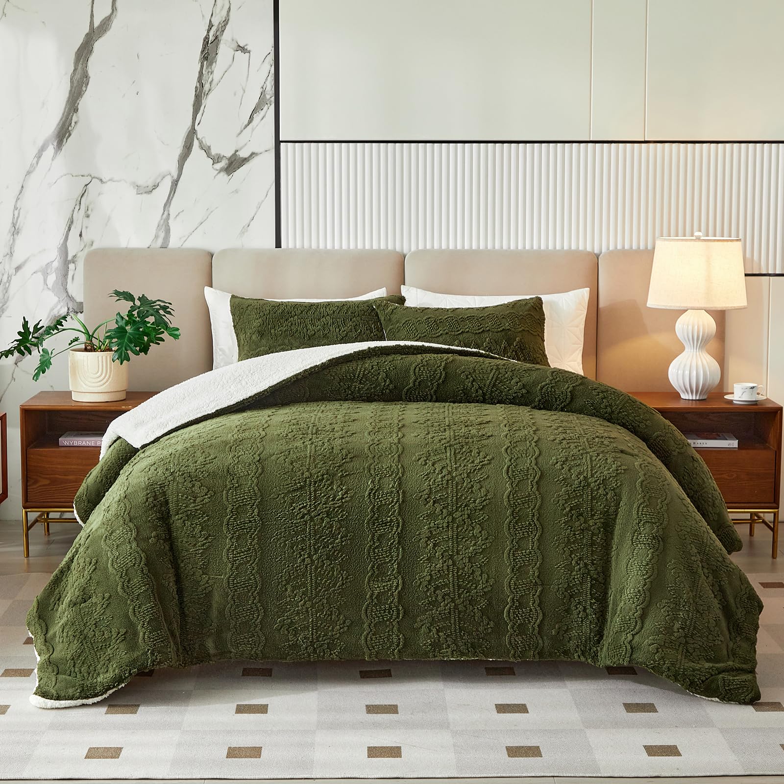 Luxury Flannel Fleece Sherpa King Size Comforter Set - Jacquard Boho Stripes Down Alternative Bedding, Ultra Soft & Warm Olive Green Winter Comforter with 2 Pillowcases (3-Piece) | Cozy Bedroom Upgrade for Cold Nights & Boho Chic Decor