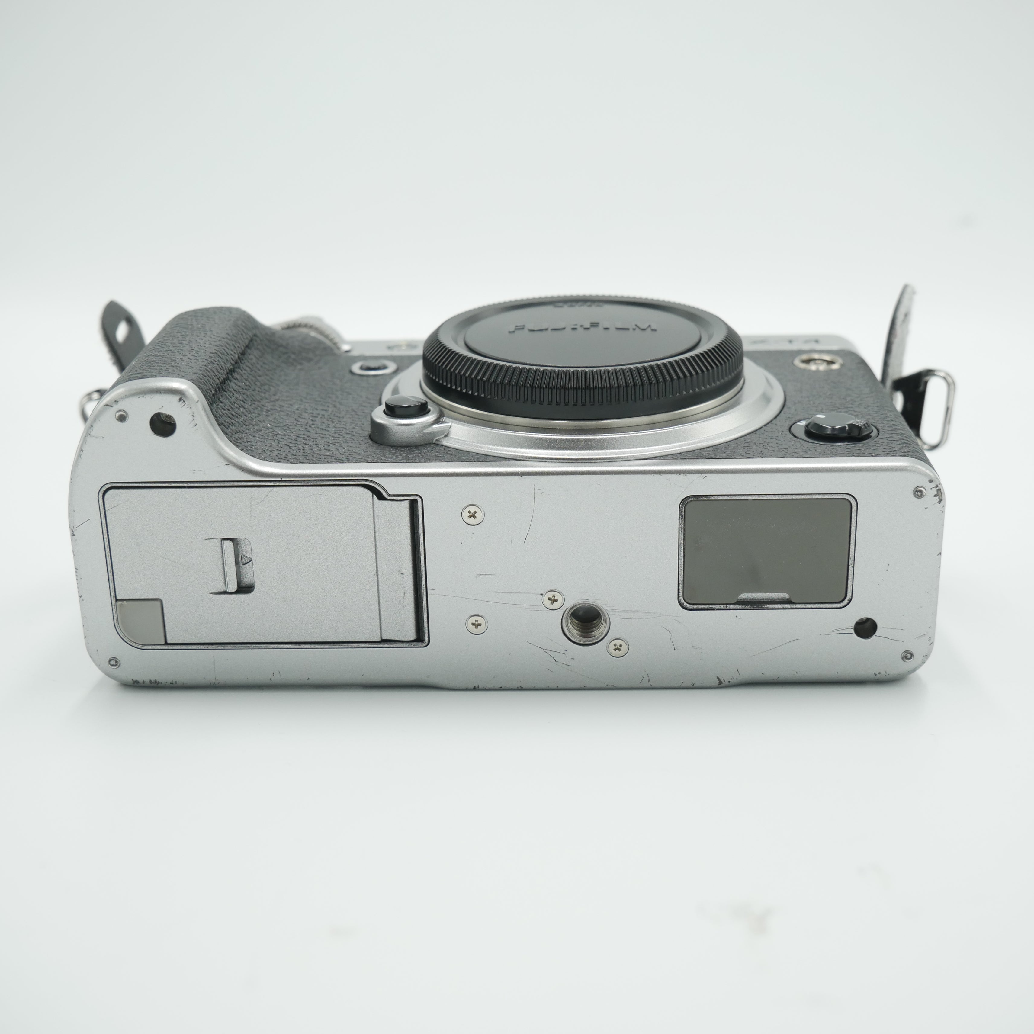FUJIFILM X-T4 Mirrorless Digital Camera (Silver) - Used - Perfect for Travel Photography & Vlogging