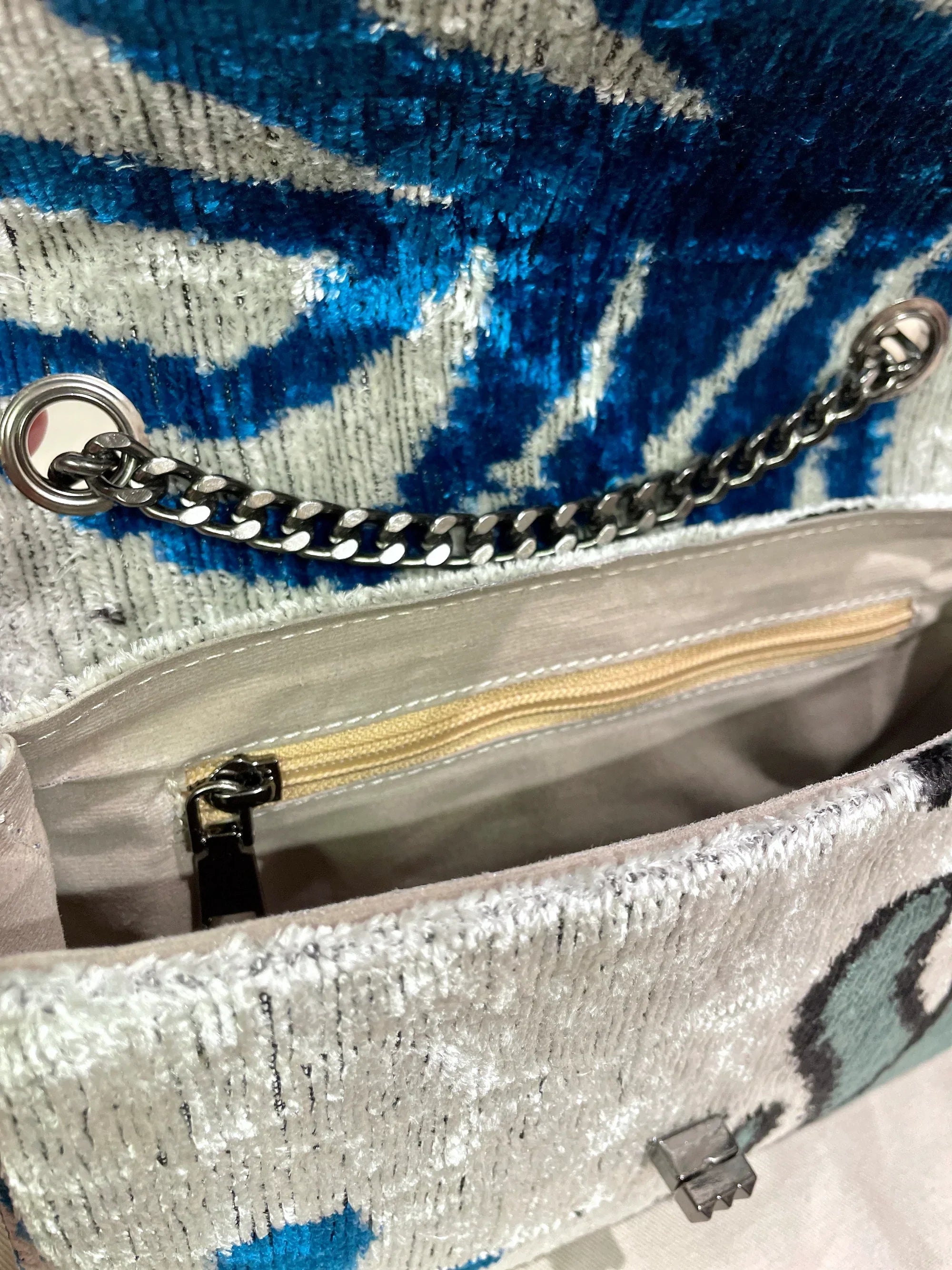 Stylish Ikat Coco Bag for Women - Boho Beach Tote with Adjustable Straps - Perfect for Vacation, Shopping & Summer Outings