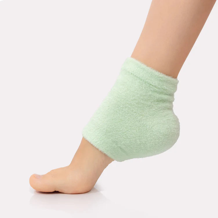 Voesh Moisturizing Heel Socks for Dry Cracked Feet - Green Hydrating Foot Care Socks for Overnight Treatment - Perfect for Winter Foot Care & Spa Relaxation at Home