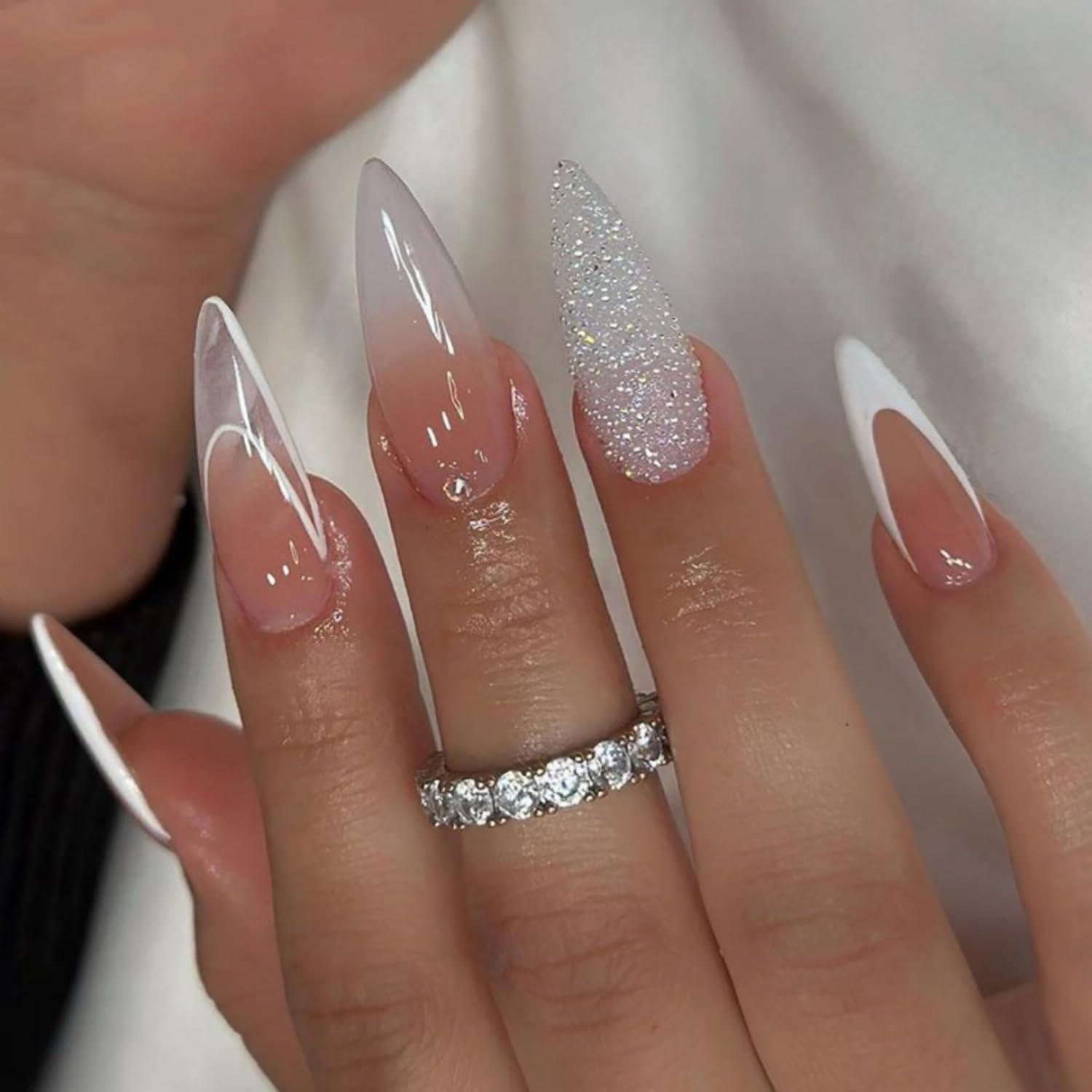 24 Pcs Nude Press on Nails Almond Shape - GRITOSE Medium Fake Nails with French Tip & Broken Diamond Design, Full Cover Glossy False Nails, Acrylic Artificial Nails for Women, Perfect for Parties, Weddings & Daily Wear