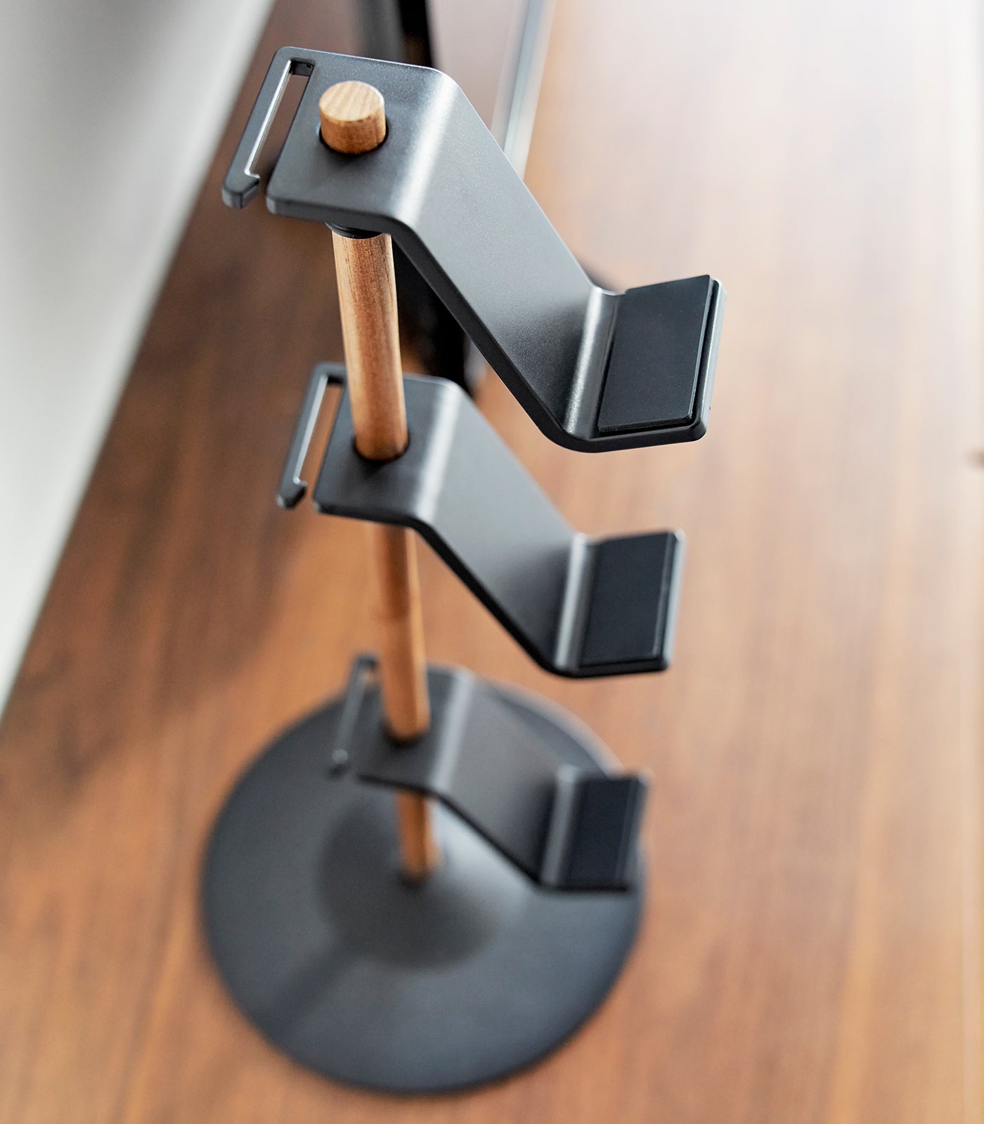 Premium Steel and Wood Controller Stand - Durable Gaming Accessory for PS5, Xbox, Switch | Perfect for Living Room, Bedroom, or Gaming Setup