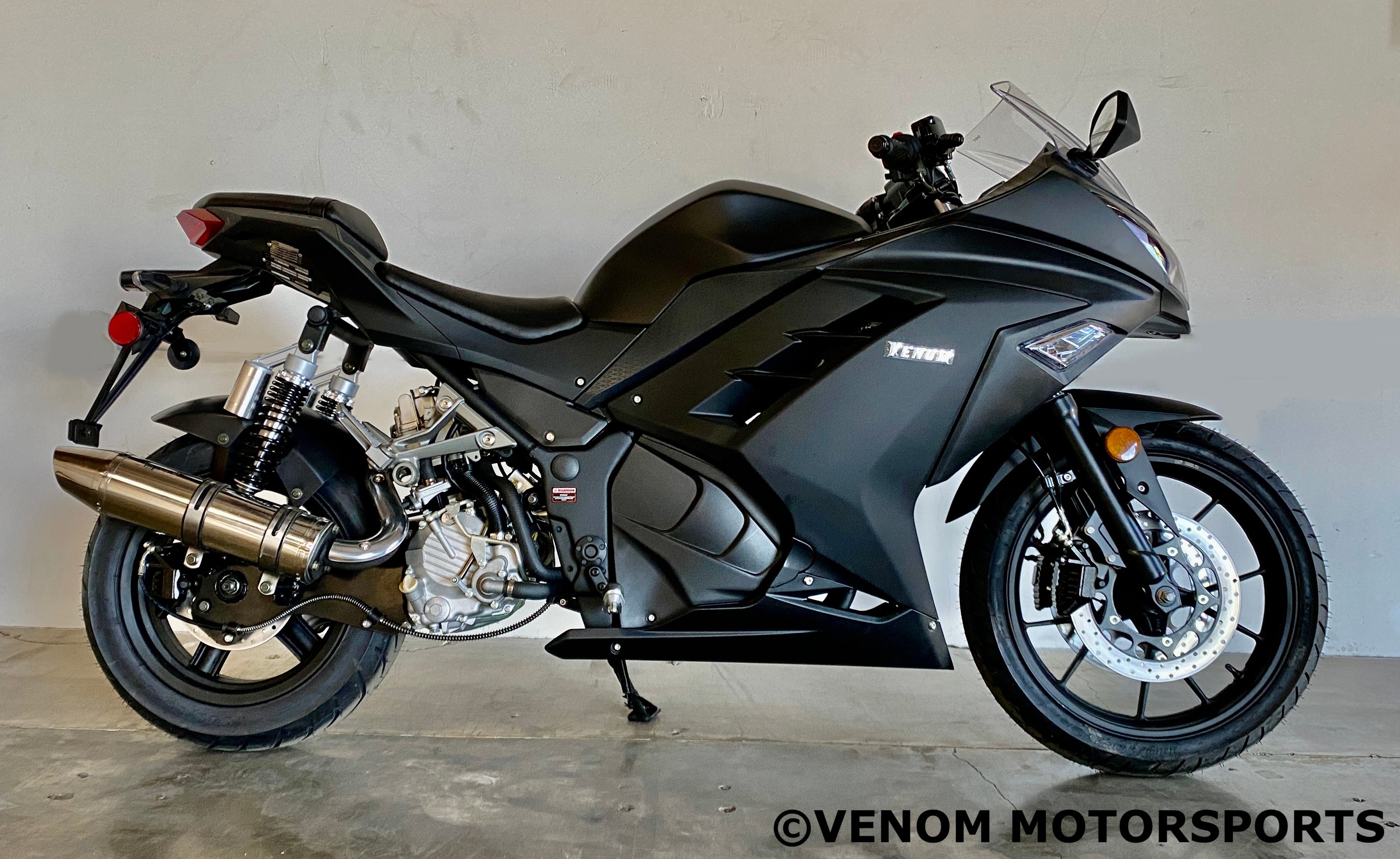 Venom X22GT 250cc Automatic Motorcycle - Open Box Sale | Perfect for Commuting & Off-Road Adventures