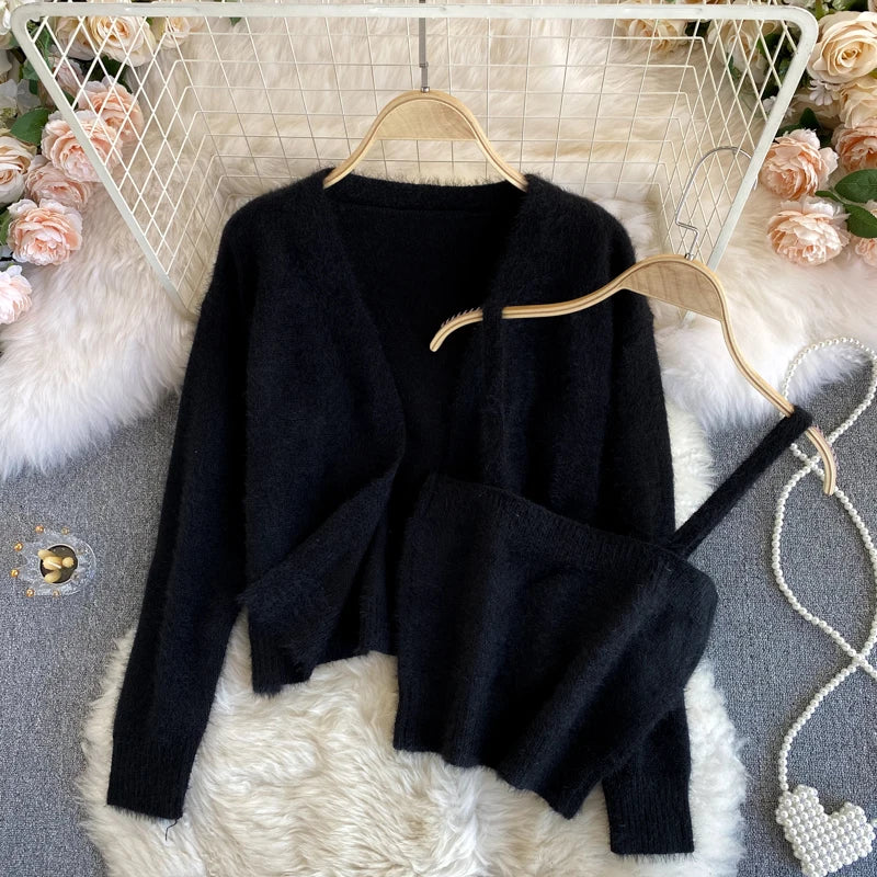 Soft & Cozy Women's Knitted Sweater - Warm Winter Pullover for Casual Outfits & Layering