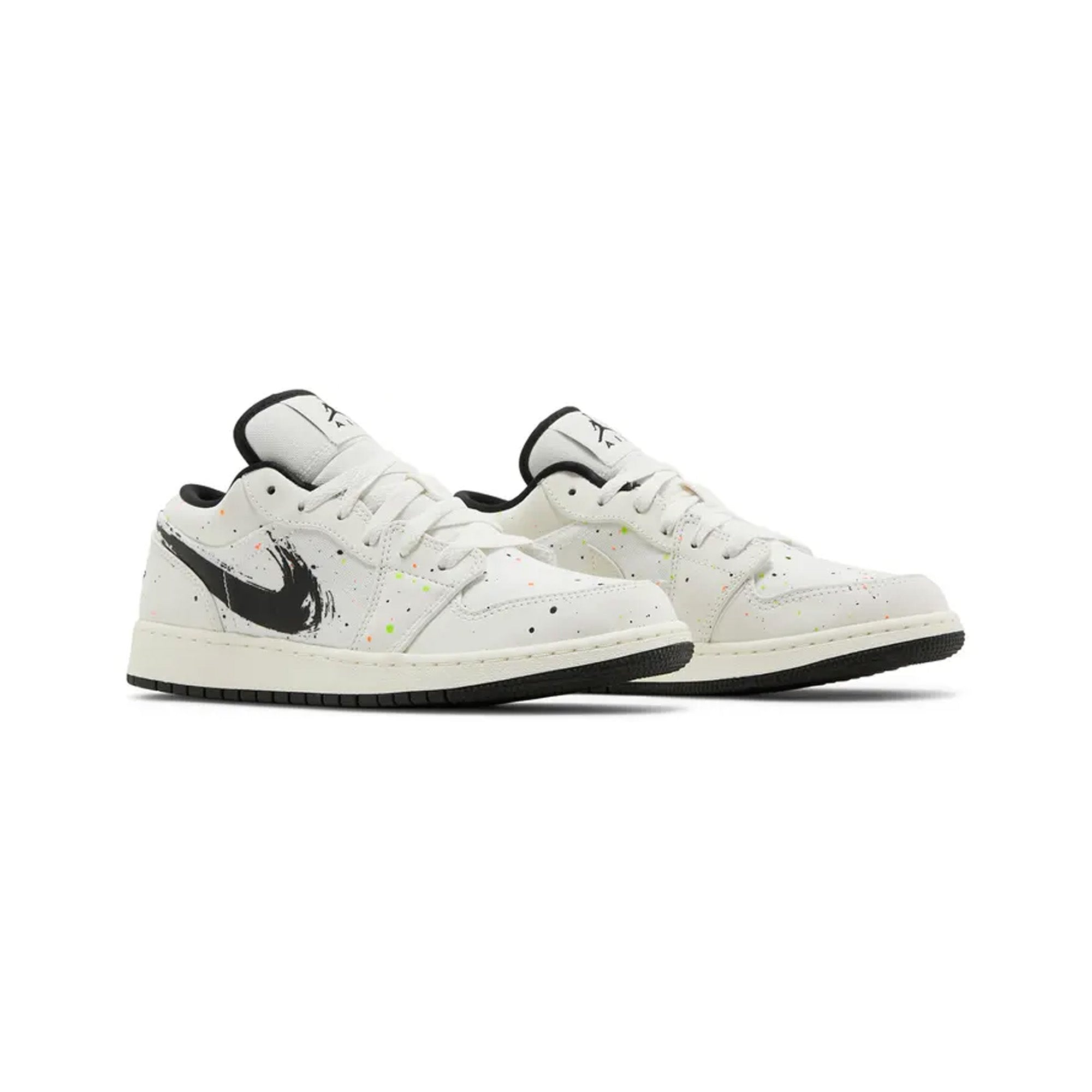 Air Jordan 1 Low SE 'Paint Splatter' GS Sneakers for Girls - Lightweight Basketball Shoes with Unique Splatter Design - Perfect for School, Sports & Casual Wear