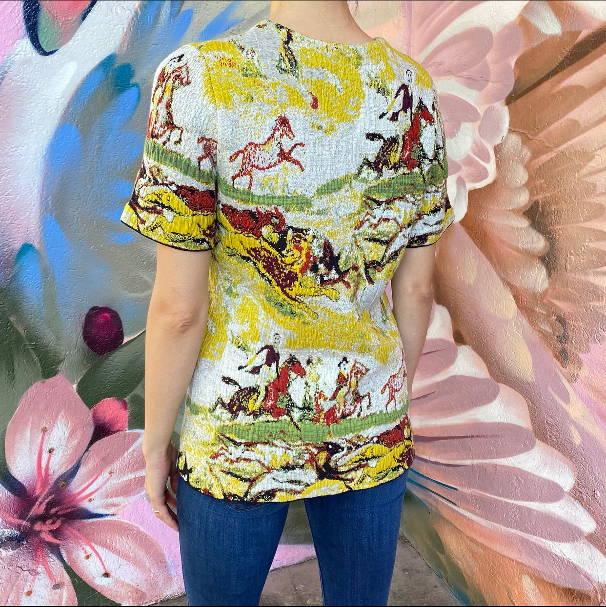 Dior Textured Knit Short Sleeve Hunting Scene Top Women's Blouse Size FR40 / US 8 - Elegant Casual Wear for Spring & Summer Outings