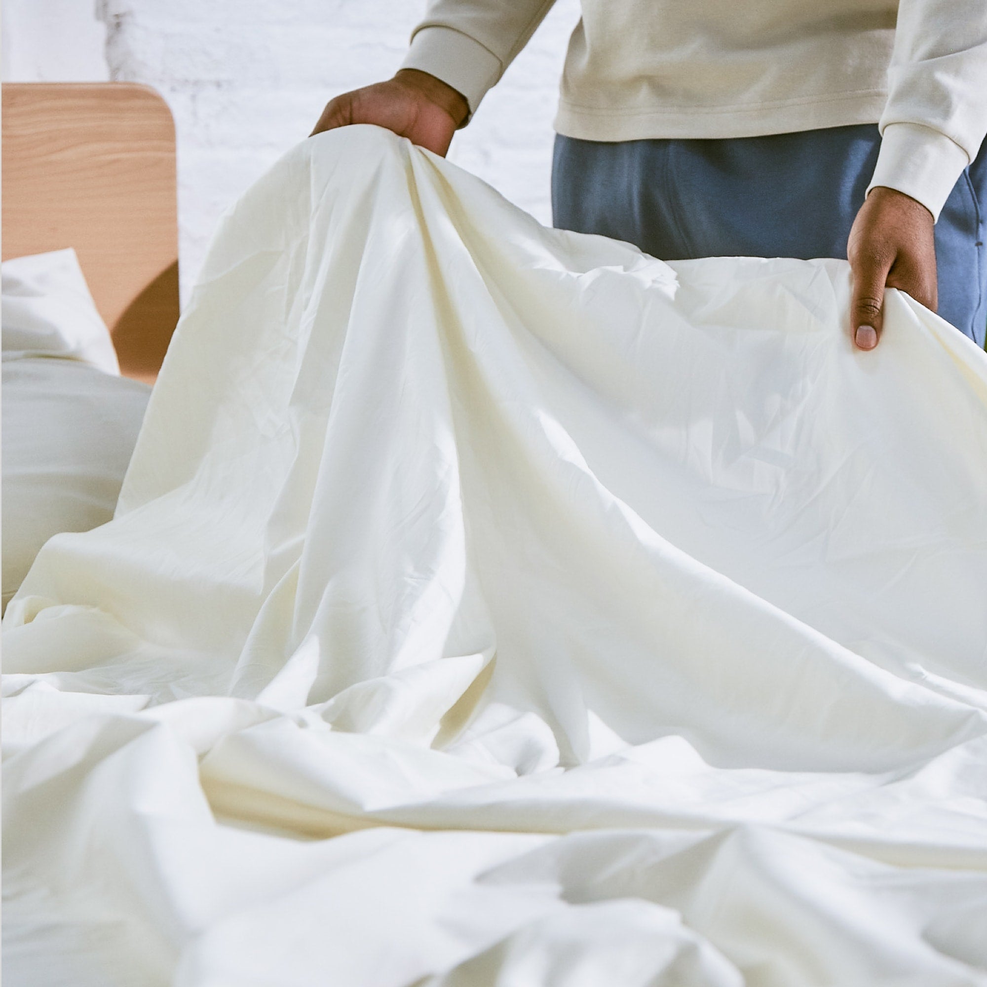 Luxury 300 Thread Count Organic Cotton Sateen Sheet Set - Breathable & Hypoallergenic Bedding for Comfortable Sleep - Perfect for Master Bedroom, Guest Room & Airbnb