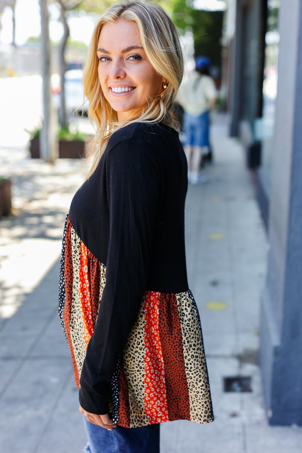 Black & Rust Hacci Leopard Stripe V-Neck Top for Women - Stylish Casual Blouse for Fall Outfits, Date Night & Office Wear