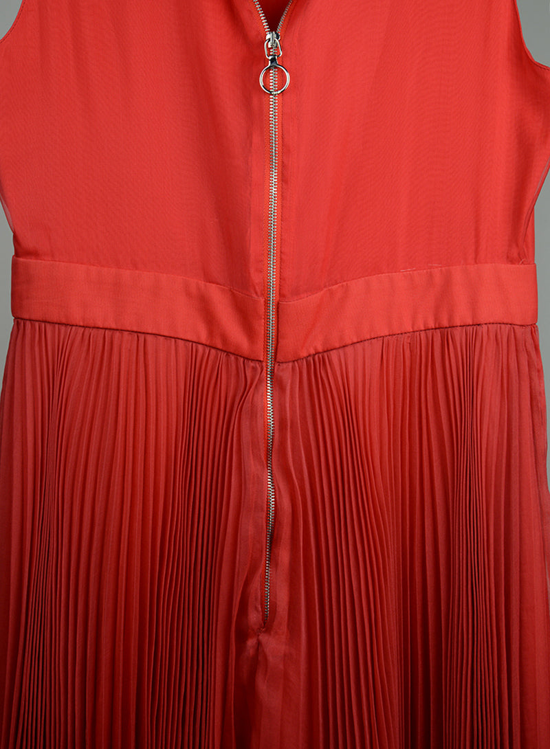 Gucci Red Long Dress with Floral Embroidery - Size 40 | Elegant Evening Gown for Parties, Weddings & Special Occasions