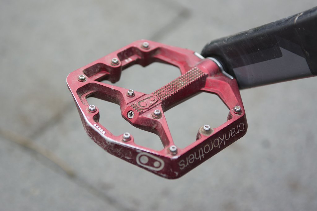 Crankbrothers Stamp Flat MTB Pedals - Lightweight & Durable Bike Pedals for Mountain Biking | Size-Specific Design for Optimal Performance | Perfect for Trail Riding, Downhill & Enduro Cycling