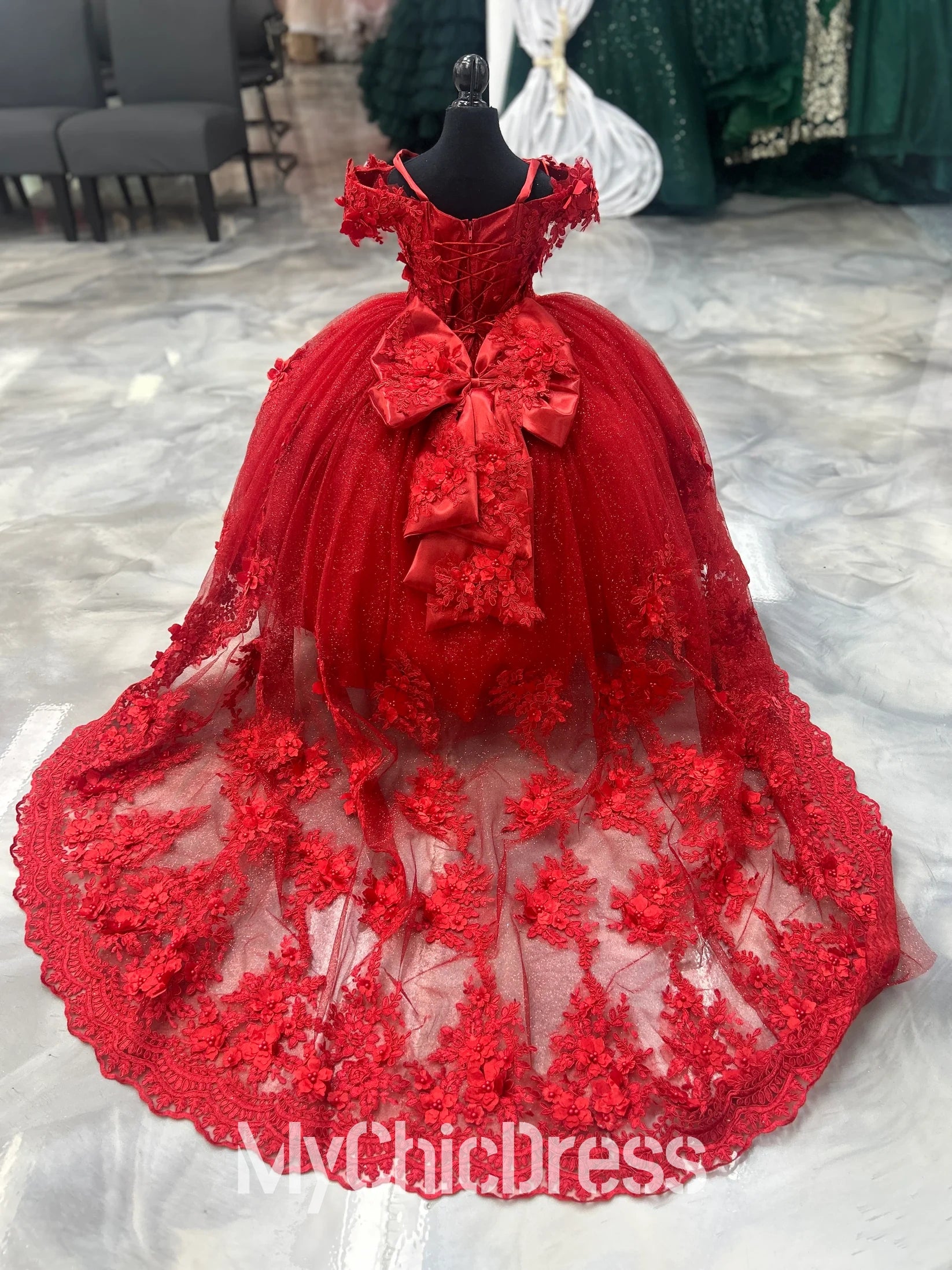 Elegant Mini Quinceañera Dress for Girls - Red Lace Applique Princess Gown for Special Occasions | Perfect for Birthday Parties, Photo Shoots & Celebrations