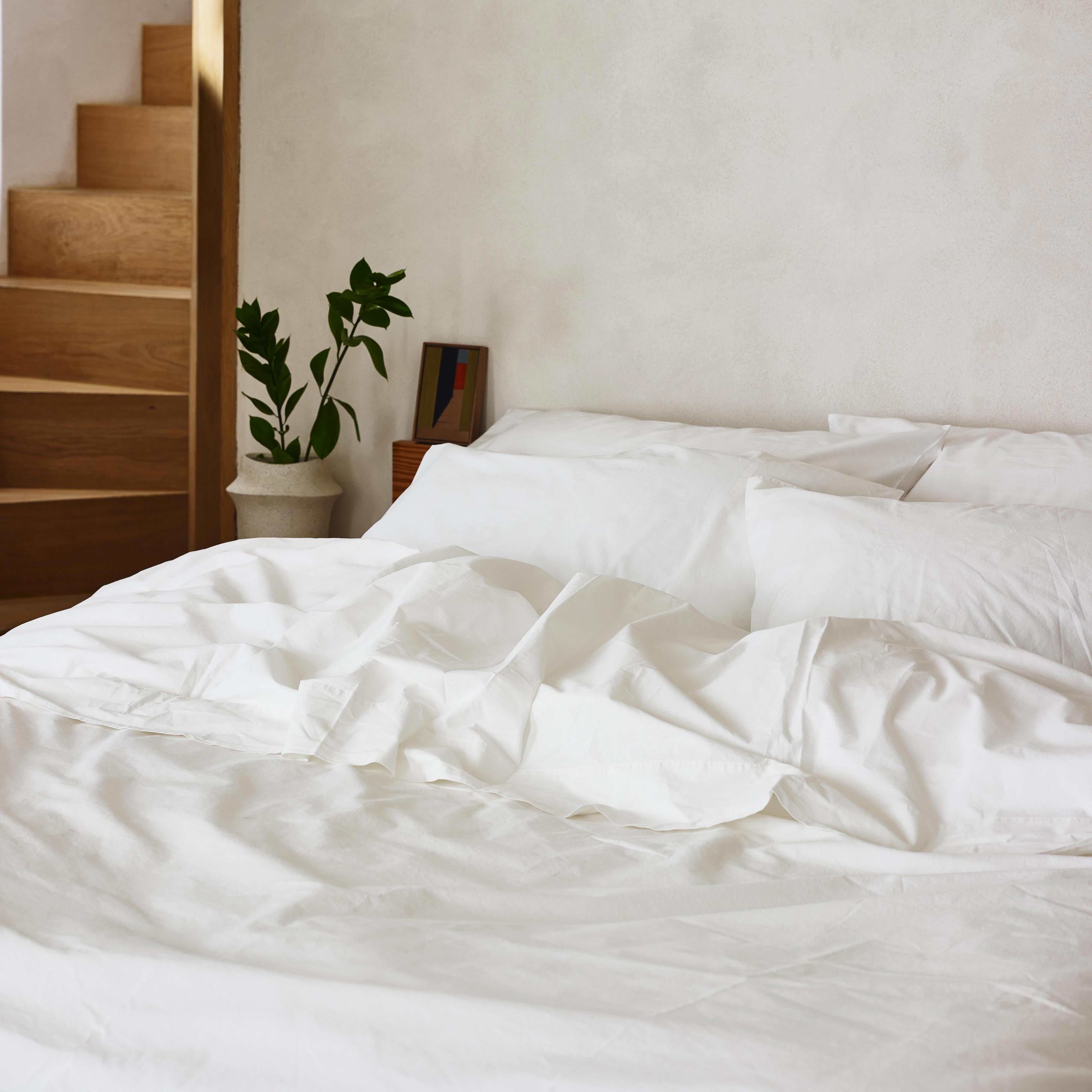 Premium White Washed Cotton Percale Flat Sheet - Soft & Breathable Bedding for Hotels, Guest Rooms & Luxury Home Decor