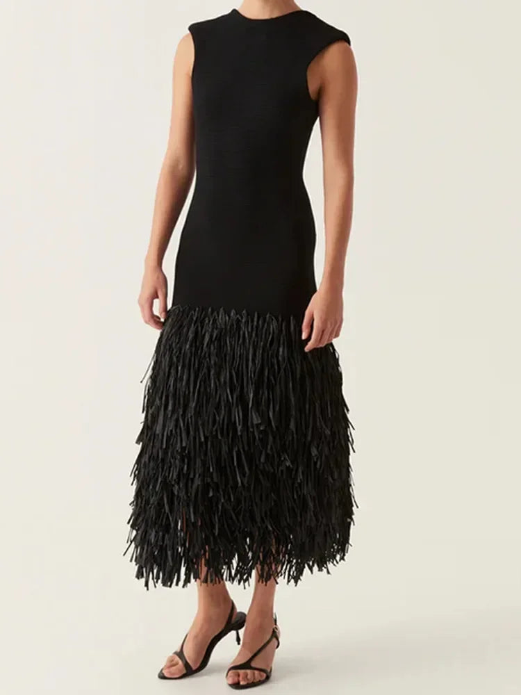 Elegant Women's Long Knit Dress with Tassel Hem - O-Neck Backless Sleeveless Maxi Dress with Zipper for Party & Evening Wear | Slim Fit Formal Gown for Weddings, Cocktails & Special Occasions