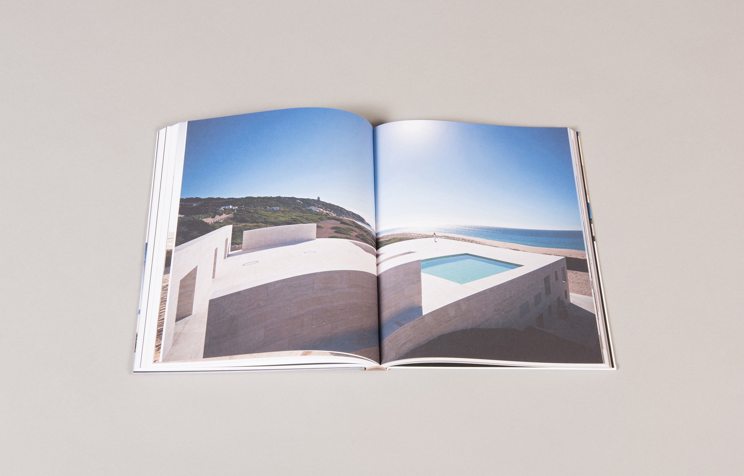 The House of the Infinite: Alberto Campo Baeza Masterpiece Architecture Book - Perfect for Architecture Students and Modern Design Enthusiasts