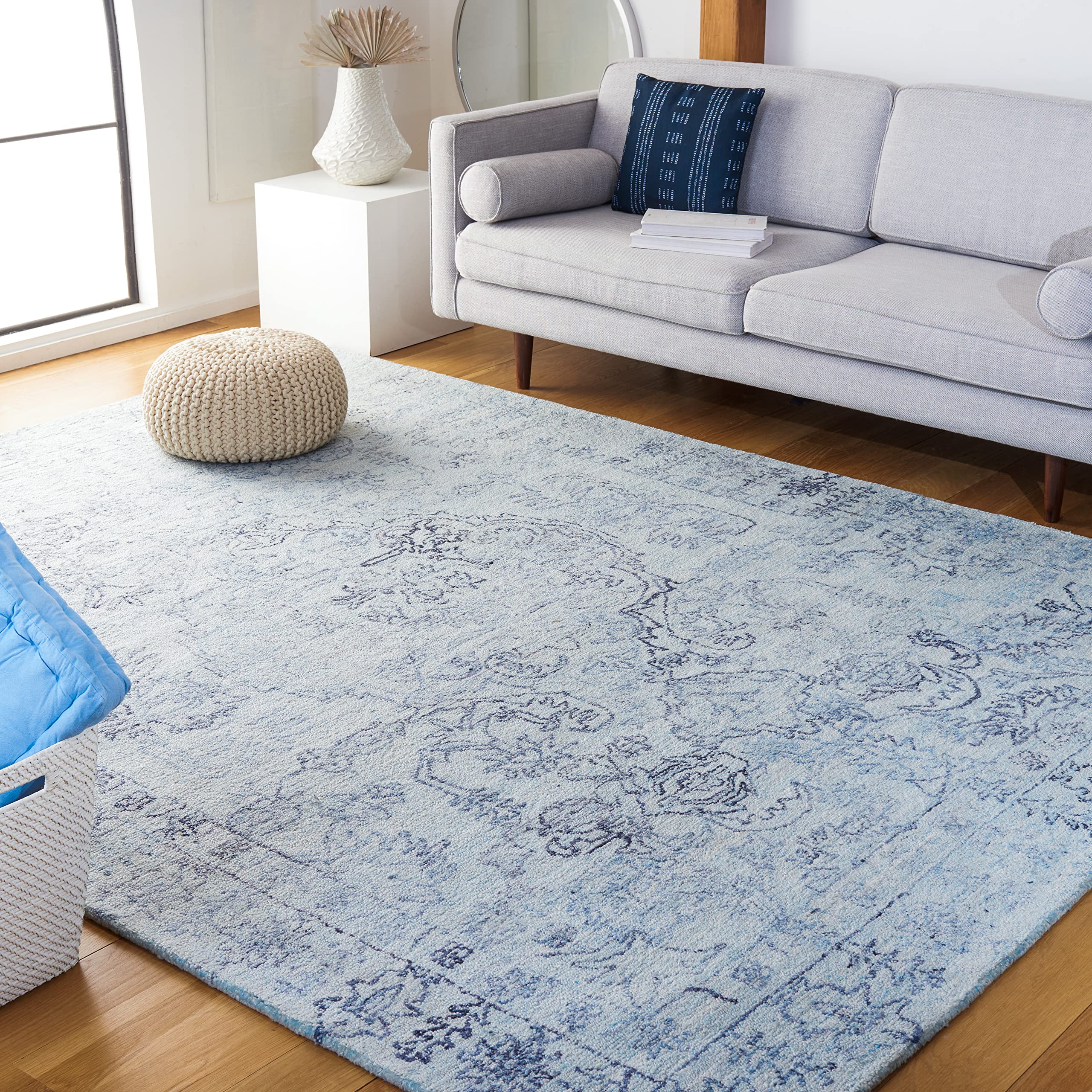 SAFAVIEH Marquee Collection Handmade Area Rug - 8' x 10' Light Blue & Navy, Non-Slip & Durable for High Traffic Areas - Perfect for Living Room, Bedroom, Office & Dining Room (MRQ112J)