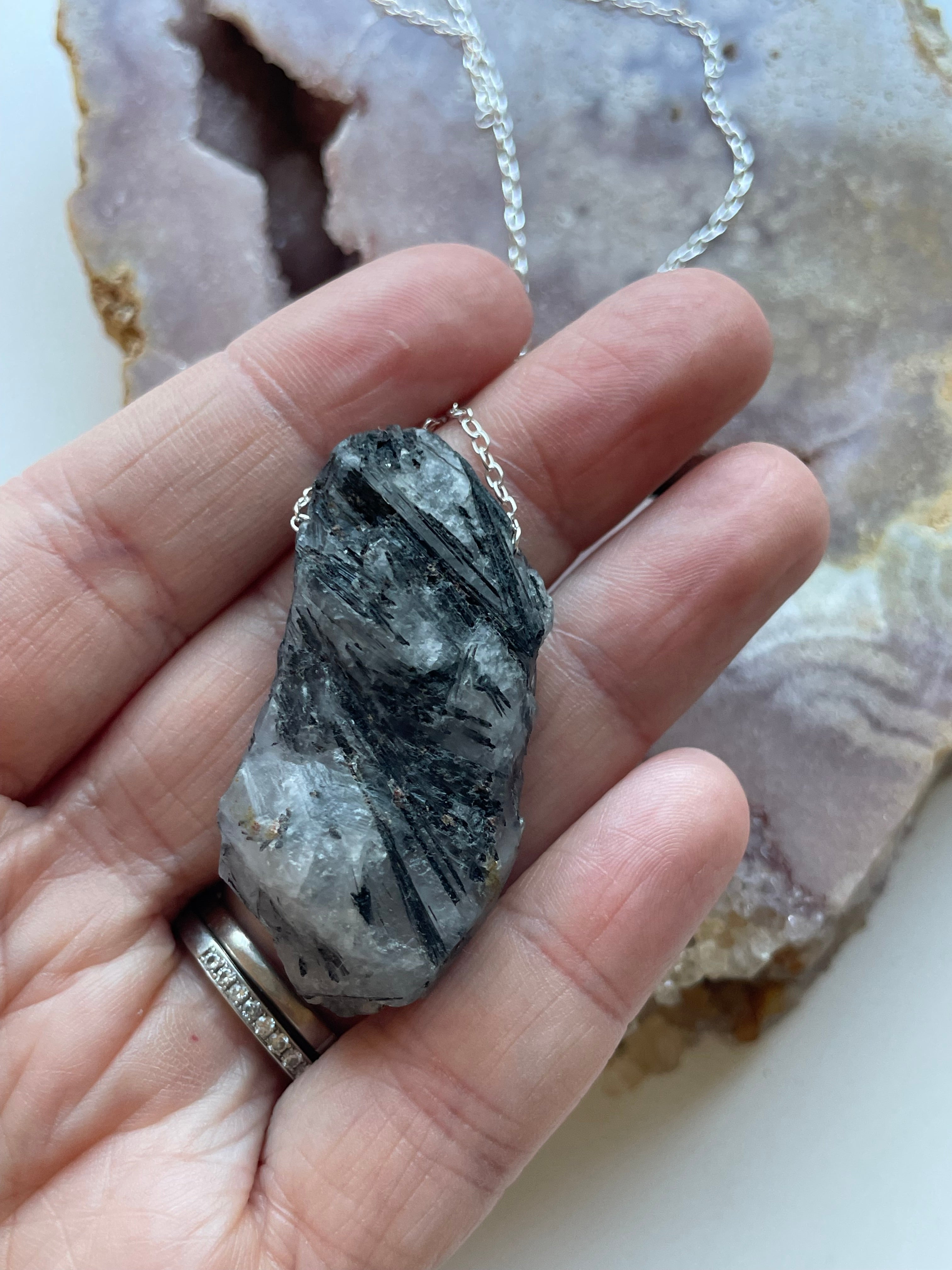 Natural Black Tourmaline Necklace for Women - Chunky Gemstone Pendant for Protection & Healing - Perfect for Spiritual Healing, Energy Cleansing & Fashion Jewelry