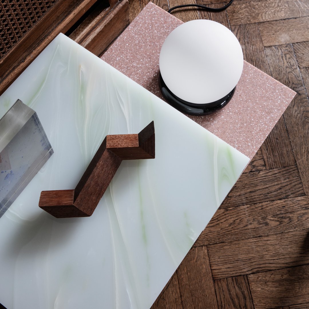 Modern Accent Side Table - Stylish & Functional Small End Table for Living Room, Bedroom, or Office - Perfect for Holding Lamps, Books & Decor