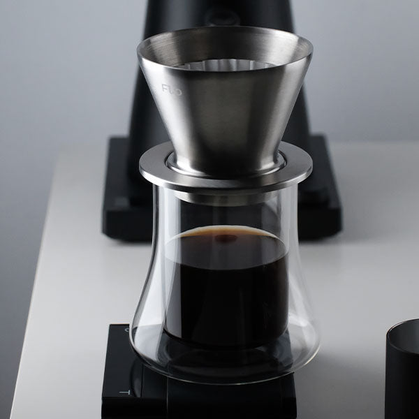 Varia FLO Dual Wall Glass Server - Insulated Carafe for Hot & Cold Beverages - Perfect for Coffee, Tea, Iced Drinks & Entertaining