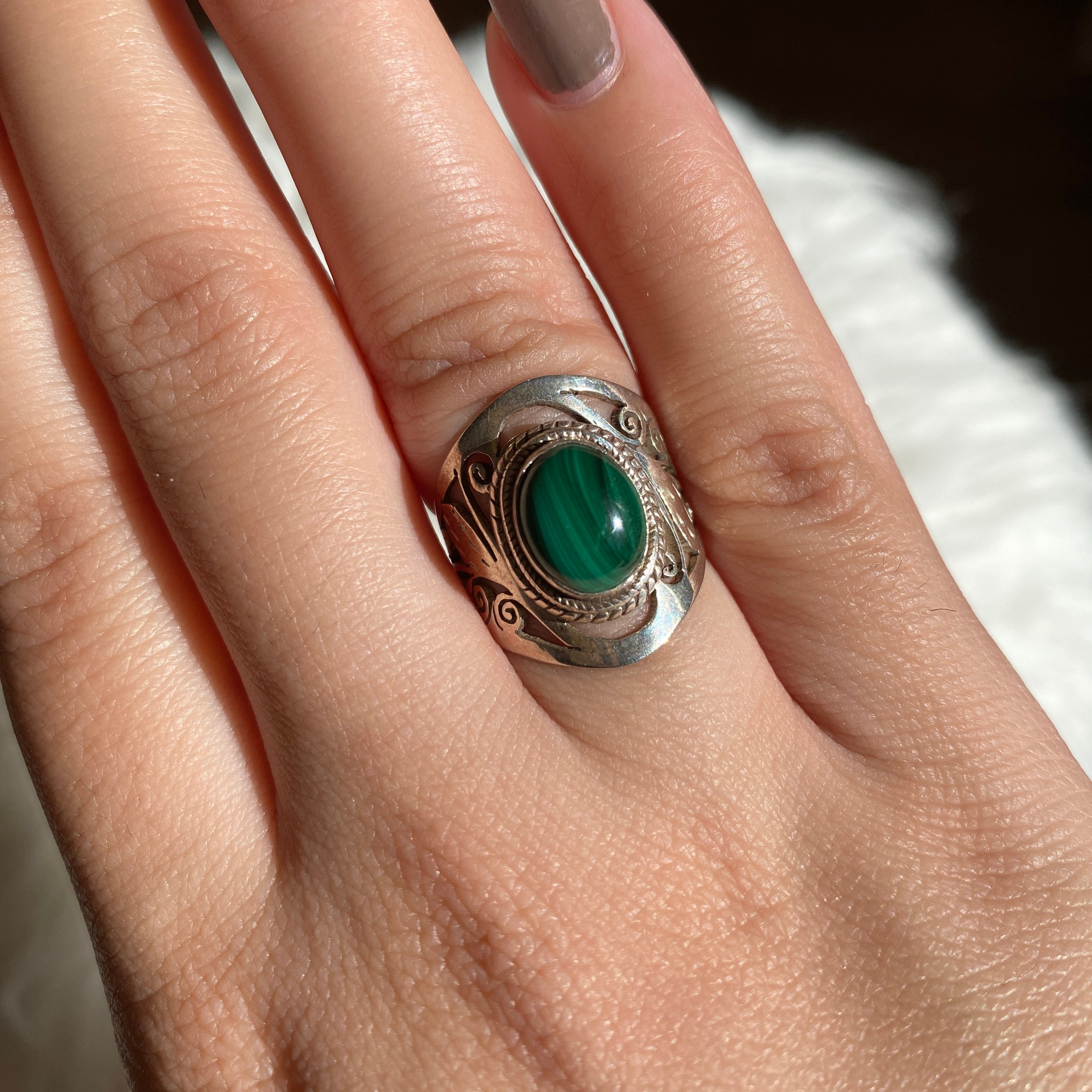 Malachite Oval Cabochon Ring with Detailed Banding - Size 6 - KRGJ340 - Perfect for Boho Jewelry, Gift Giving & Special Occasions