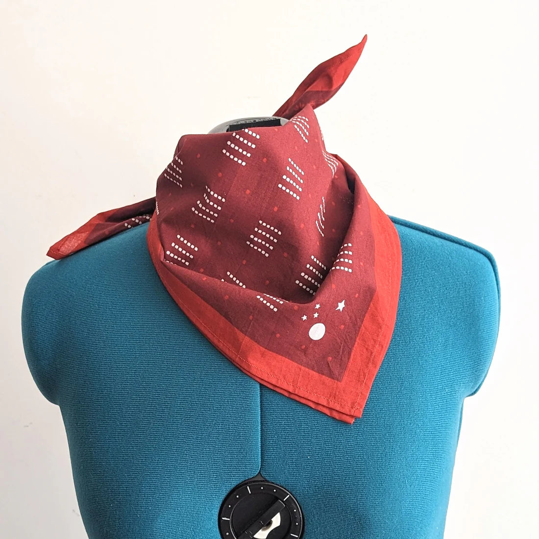 North Star Harriet Tubman Bandana - Stylish Cotton Scarf for Women & Men - Perfect for Outdoor Activities, Hiking, and Historical Reenactments