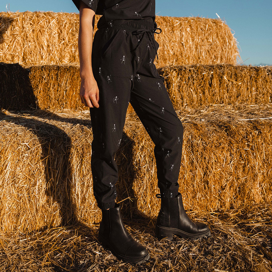 Spooky 3.0 Halloween Themed Joggers - Comfortable Destination Pants for Costume Parties & Trick-or-Treating
