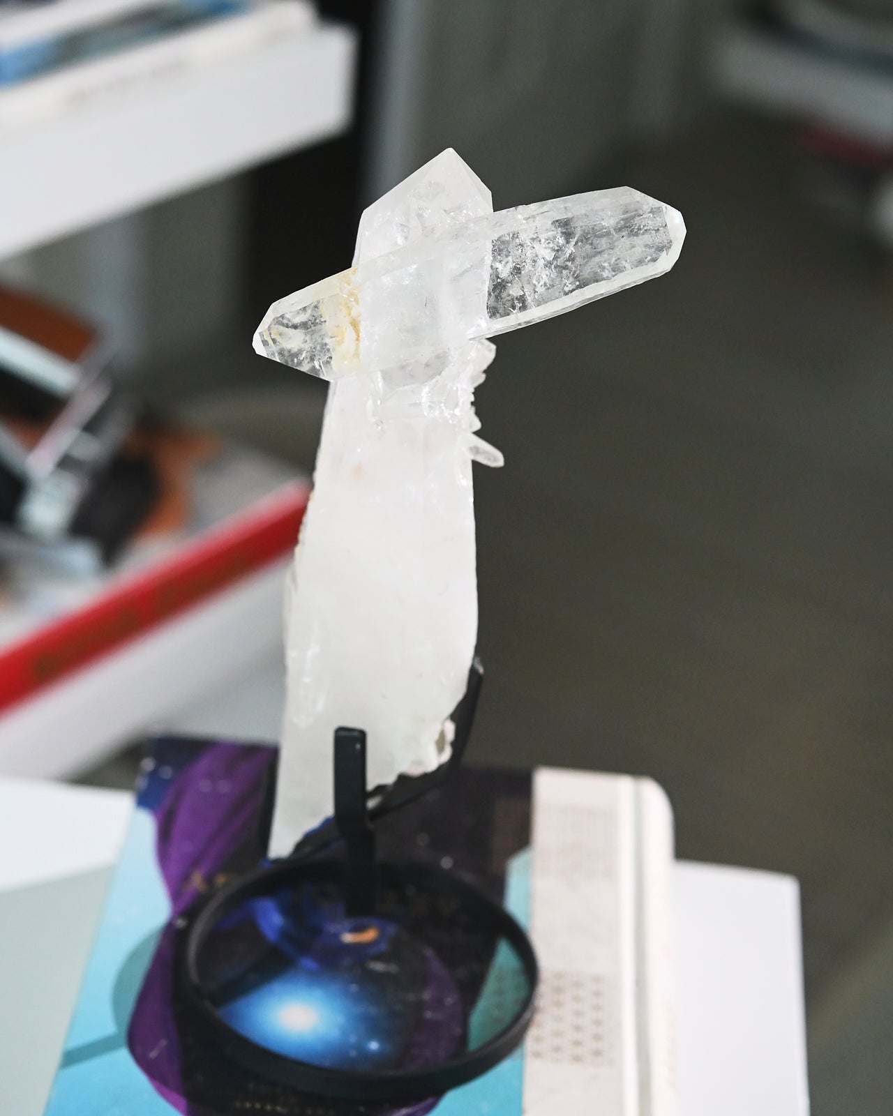 Double Terminated Lemurian Crystal with Stand - Natural Healing Stone for Meditation, Energy Work & Spiritual Growth | Perfect for Home Decor, Reiki Practice & Chakra Balancing