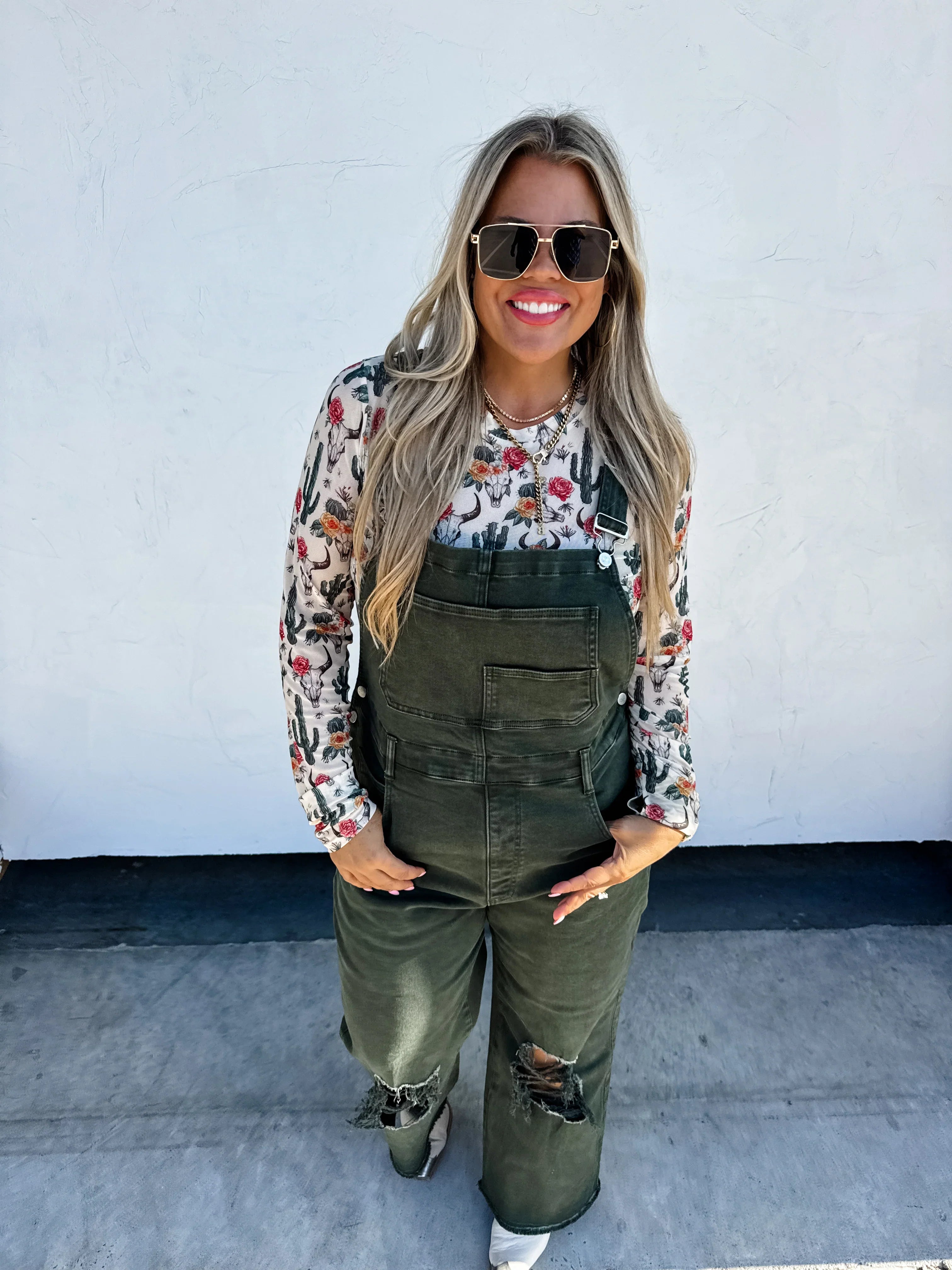 PREORDER: Dahlia Crop Wide Leg Overalls for Women - Denim & Black | Casual Outfit, Streetwear Fashion, Spring Summer Jumpsuit