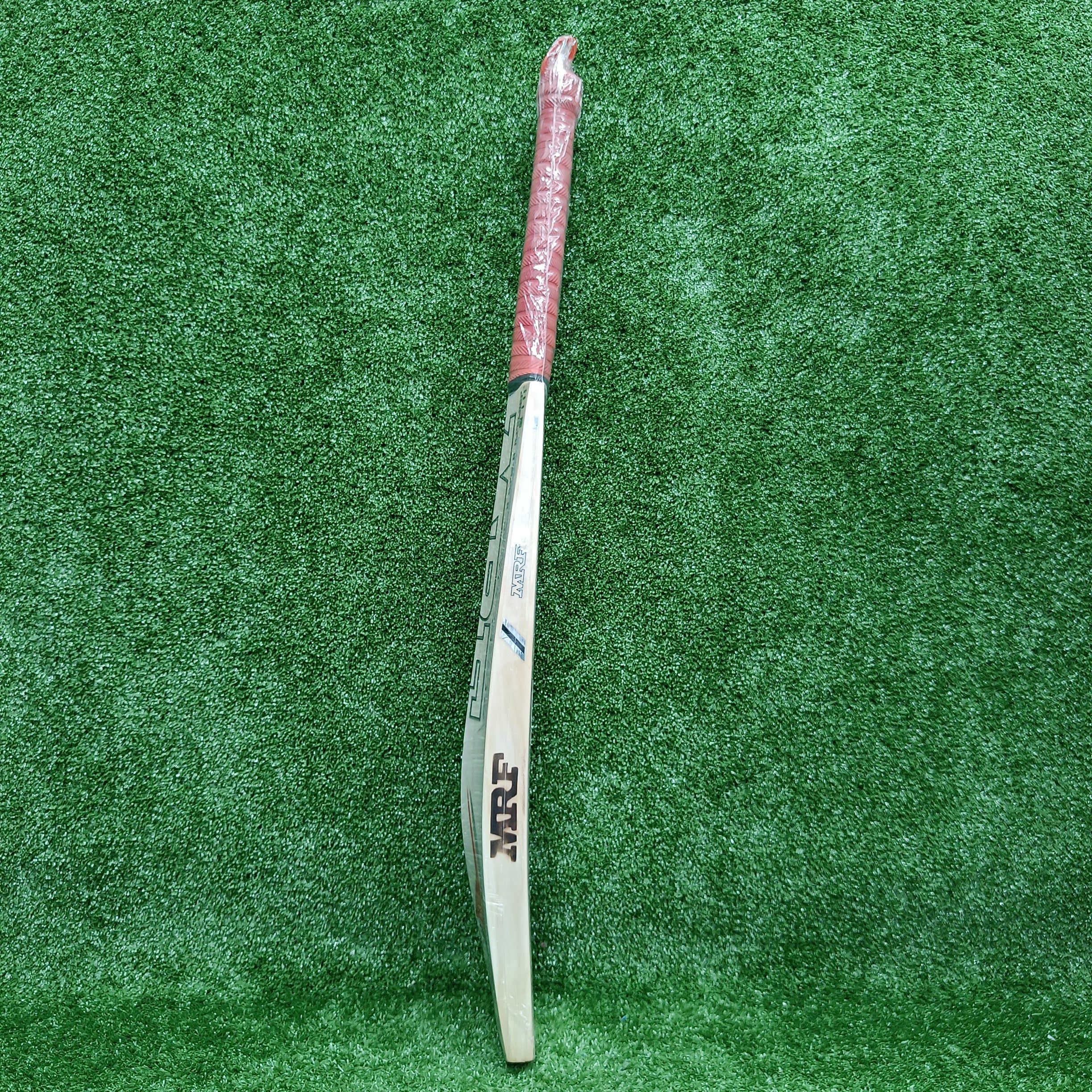 MRF Warrior Hero Cricket Bat - Premium English Willow Cricket Bat for Professional & Amateur Players - Perfect for Matches, Practice & Training Sessions