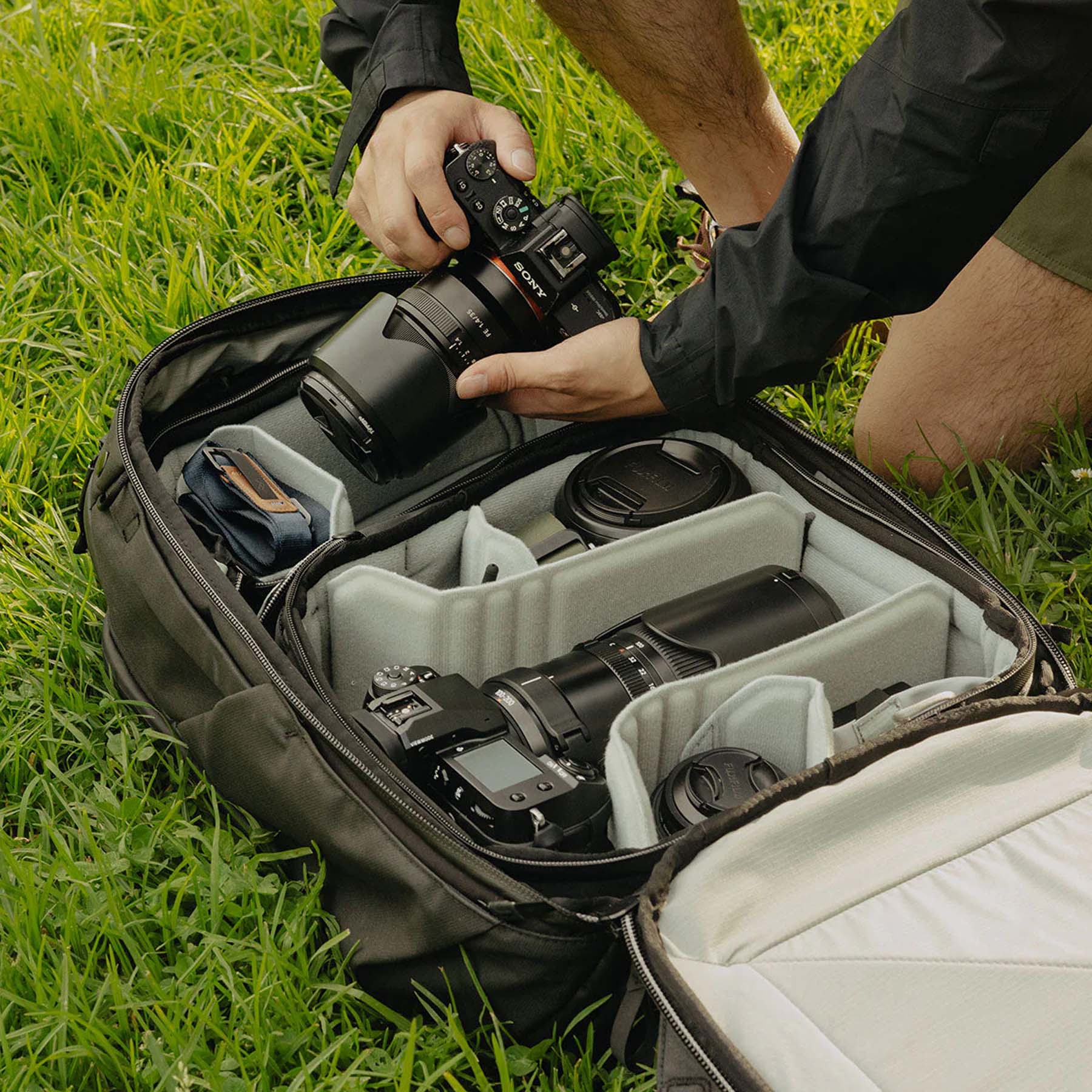 Peak Design Camera Cube Smedium - Waterproof Protective Case for DSLR & Mirrorless Cameras - Perfect for Travel, Hiking & Outdoor Photography