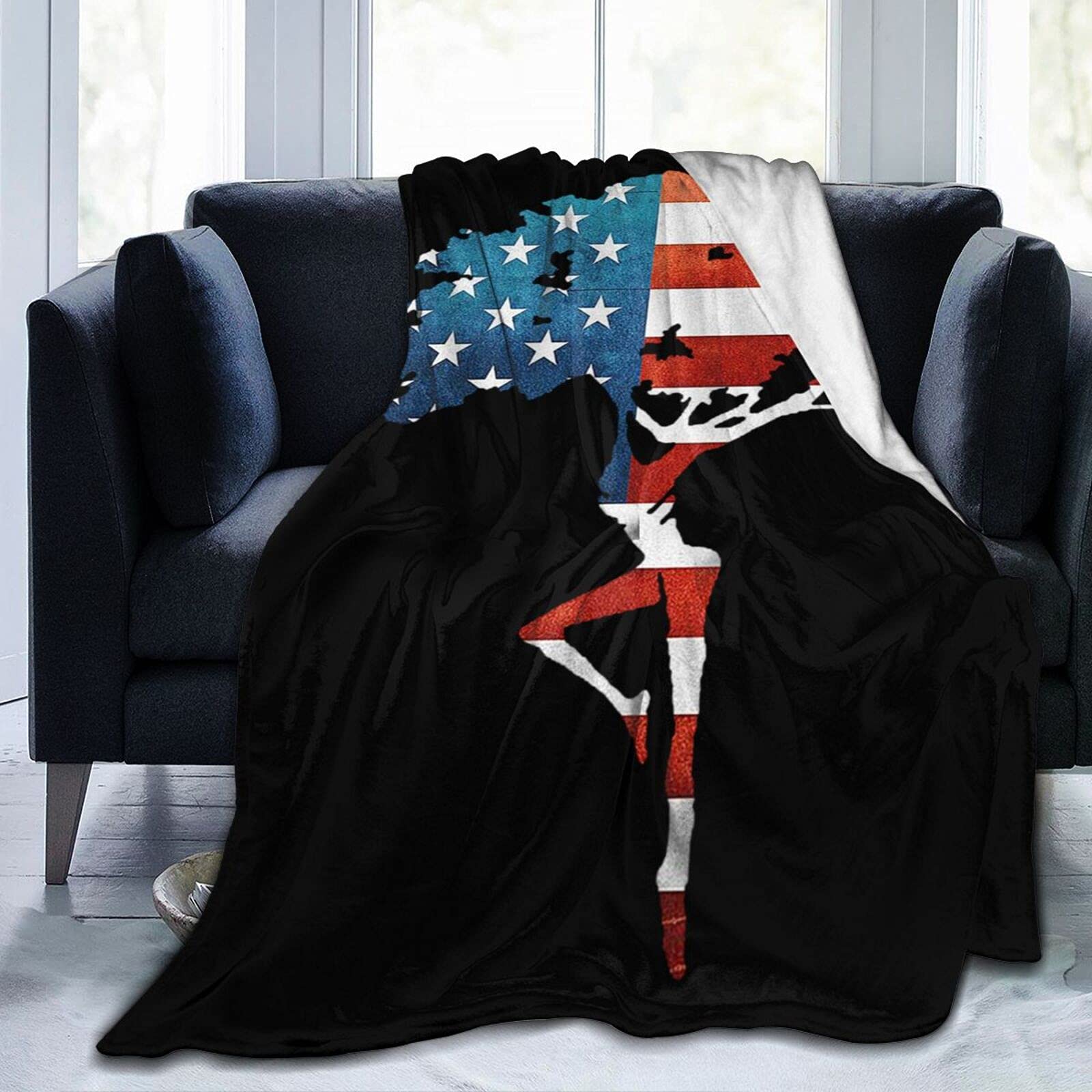Soft Flannel Blanket - Warm Cozy Blanket for Bed, Couch & Air Conditioning - Perfect for Winter Nights, Movie Time & Relaxation