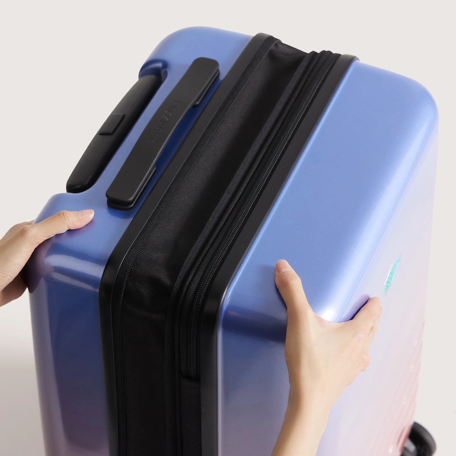 Getaway 20 Carry On Aurora - Lightweight Durable Travel Luggage for Weekend Trips & Business Travel