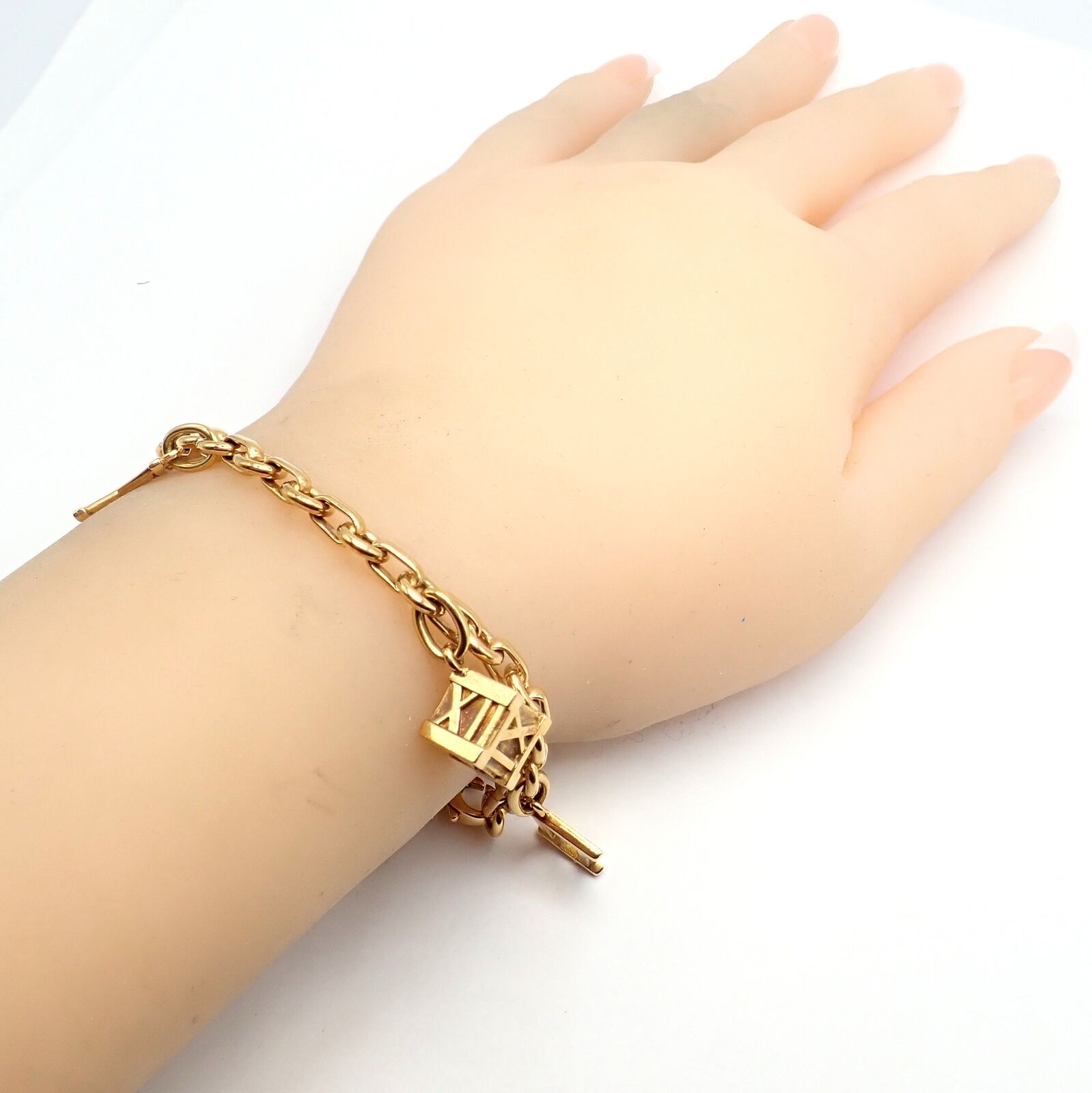 Vintage Tiffany & Co. 18k Yellow Gold Atlas Charm Bracelet 2003 - Elegant Jewelry for Women, Perfect Gift for Anniversary & Special Occasions