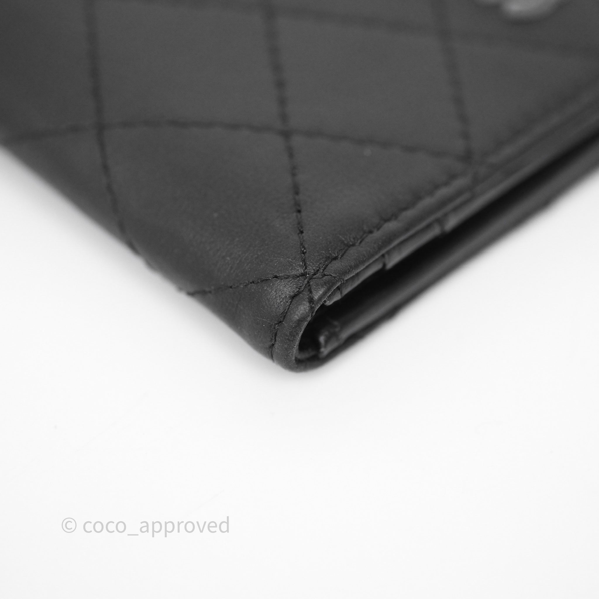 Chanel Quilted So Black Calfskin Card Holder - Luxury Compact Wallet for Credit Cards & ID - Perfect for Everyday Use, Travel & Gifting