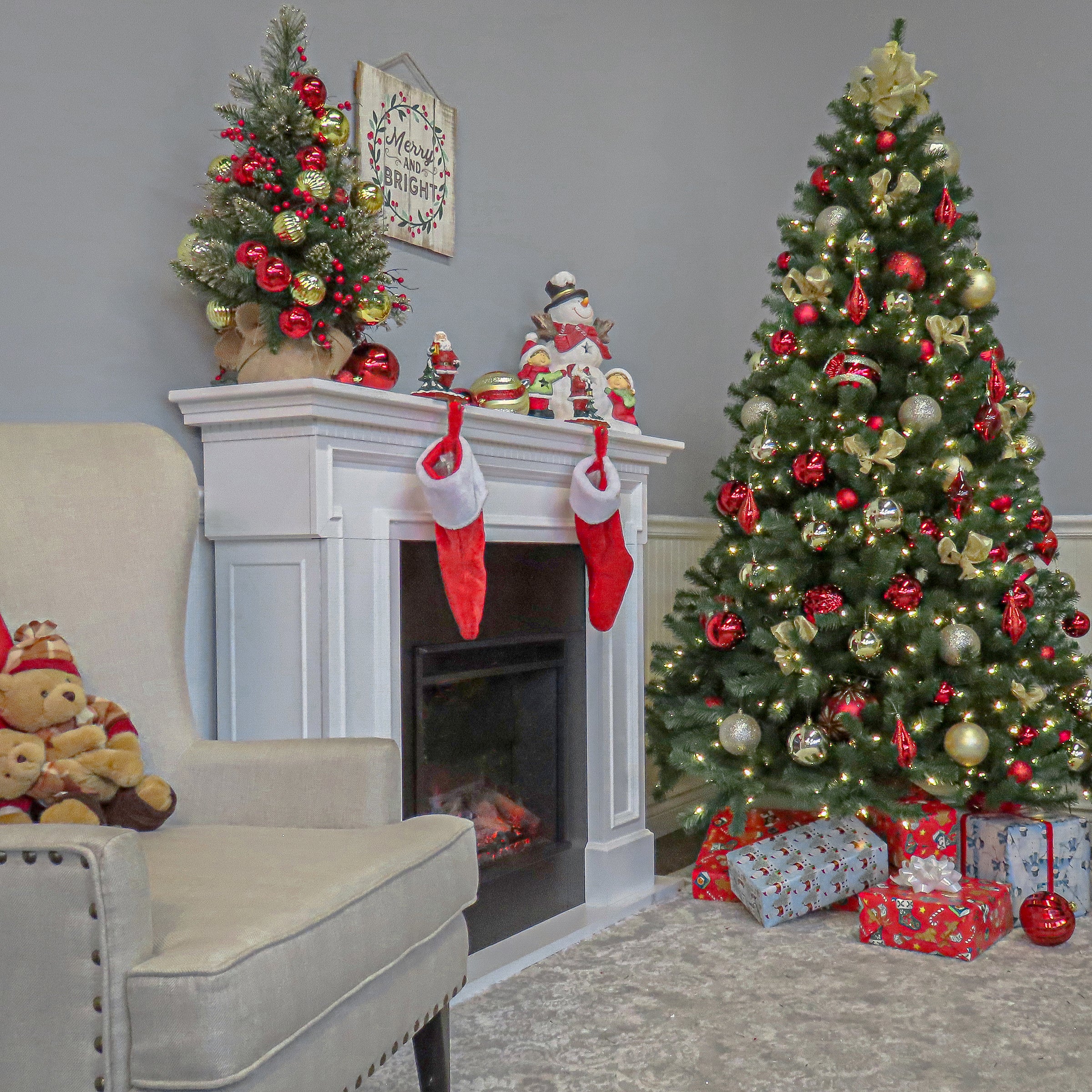 6.5 ft Pre-Lit North Valley Spruce Artificial Christmas Tree with 500 Clear LED Lights - Perfect for Living Room, Office & Holiday Decorations
