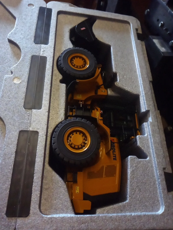 HUINA K966 1/16 Scale Hydraulic RC Loader Truck - 2.4GHz Remote Control, 7500mAh Rechargeable Battery (US Stock) - Perfect for Construction Site Play, Backyard Digging & RC Hobby Enthusiasts