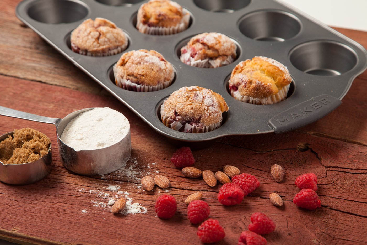 MAKER Homeware 12-Cup Standard Muffin Pan - Nonstick Baking Sheet for Cupcakes, Muffins & More - Perfect for Home Baking, Parties & Holiday Treats