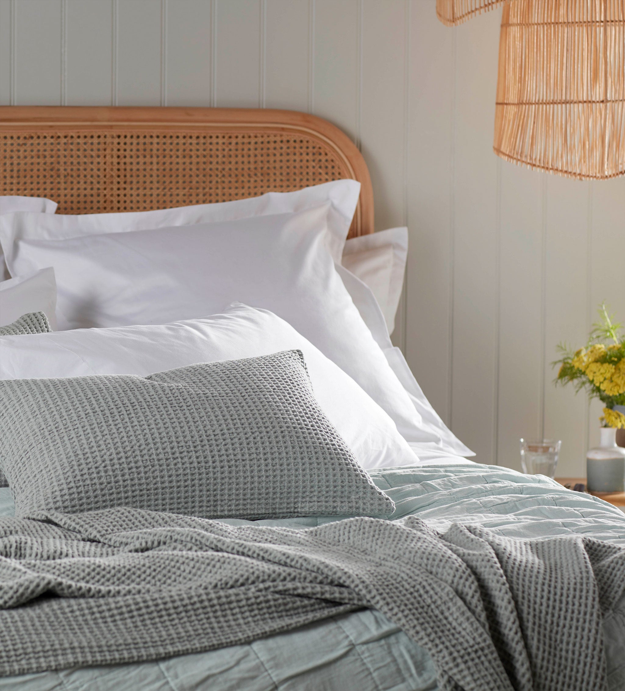 Premium 400 Thread Count 100% Cotton White Bed Sheets Set - Soft & Breathable for Ultimate Comfort - Perfect for Master Bedroom, Guest Room & Luxury Hotels
