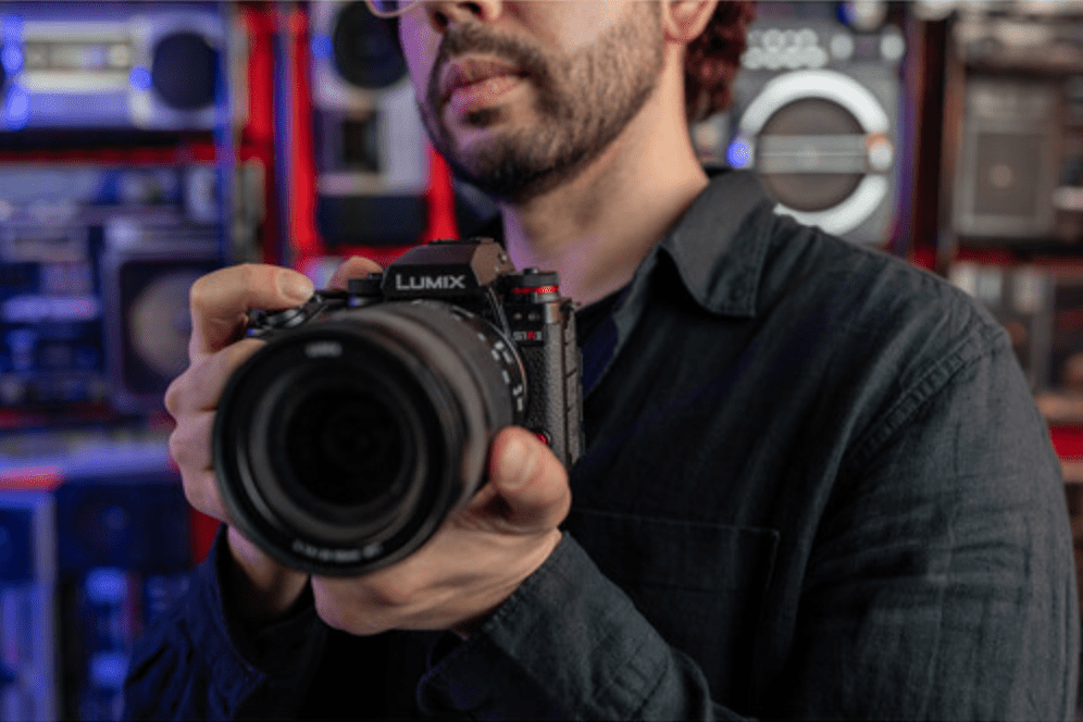 Panasonic LUMIX S1RII Full Frame Mirrorless Camera - 47.3MP High Resolution, 5-Axis Stabilization, 4K Video for Professional Photography & Videography | Perfect for Travel, Wedding, and Landscape Photography