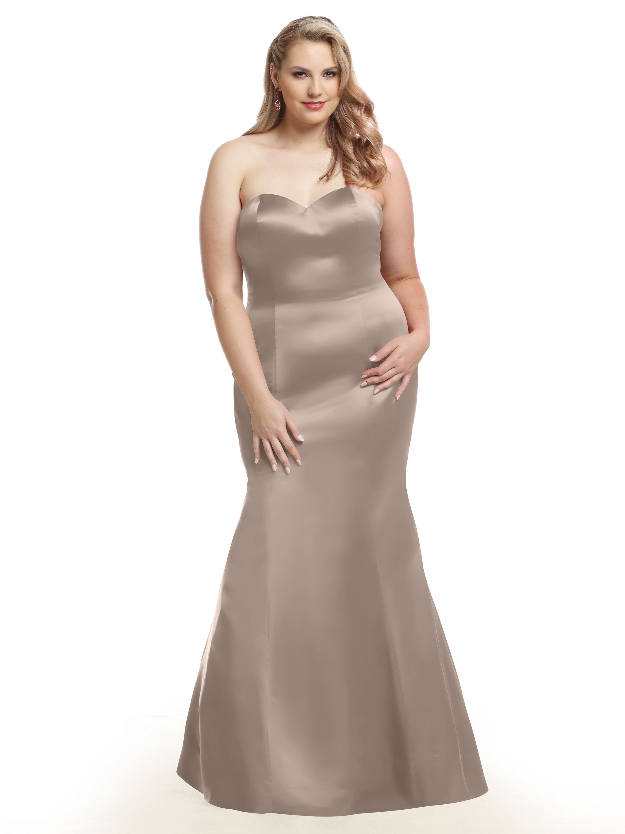 Elegant Strapless Satin Fit and Flare Bridesmaid Dress with Sweetheart Neckline - Perfect for Weddings, Formal Events & Special Occasions