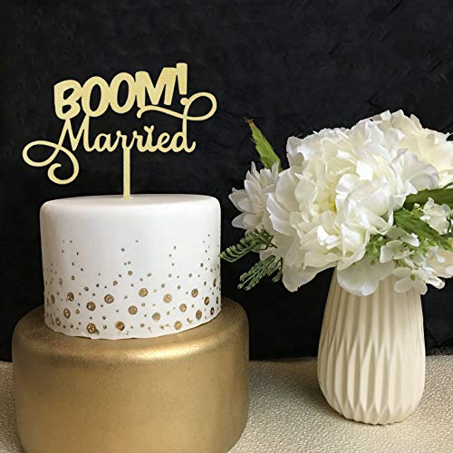 Funny Wooden Wedding Cake Topper - Quirky Nerdy Married Couple Cake Decor for Wedding, Anniversary & Engagement Celebrations