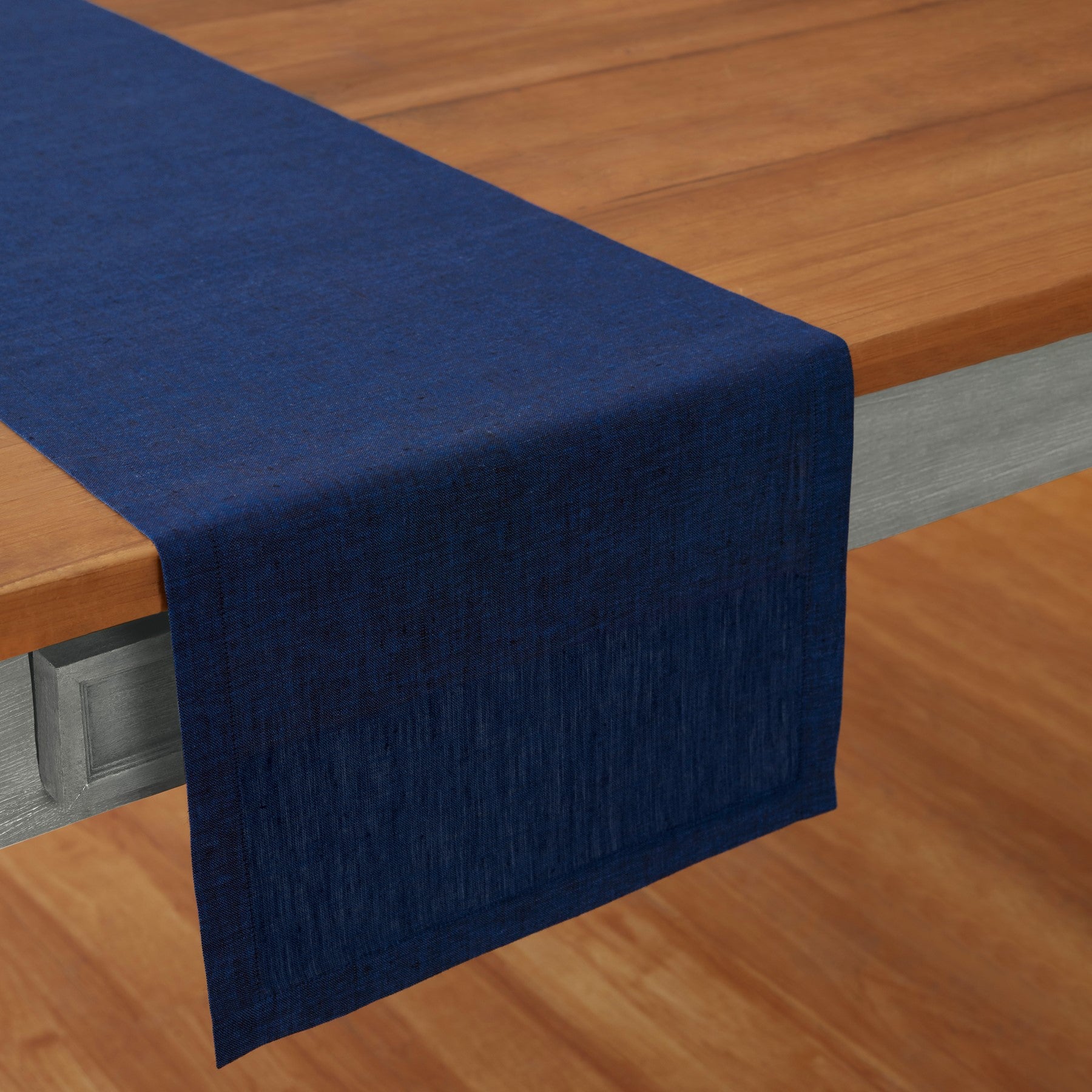 Elegant Athena Table Runner - Premium Dining Table Decor for Weddings, Holidays & Special Occasions