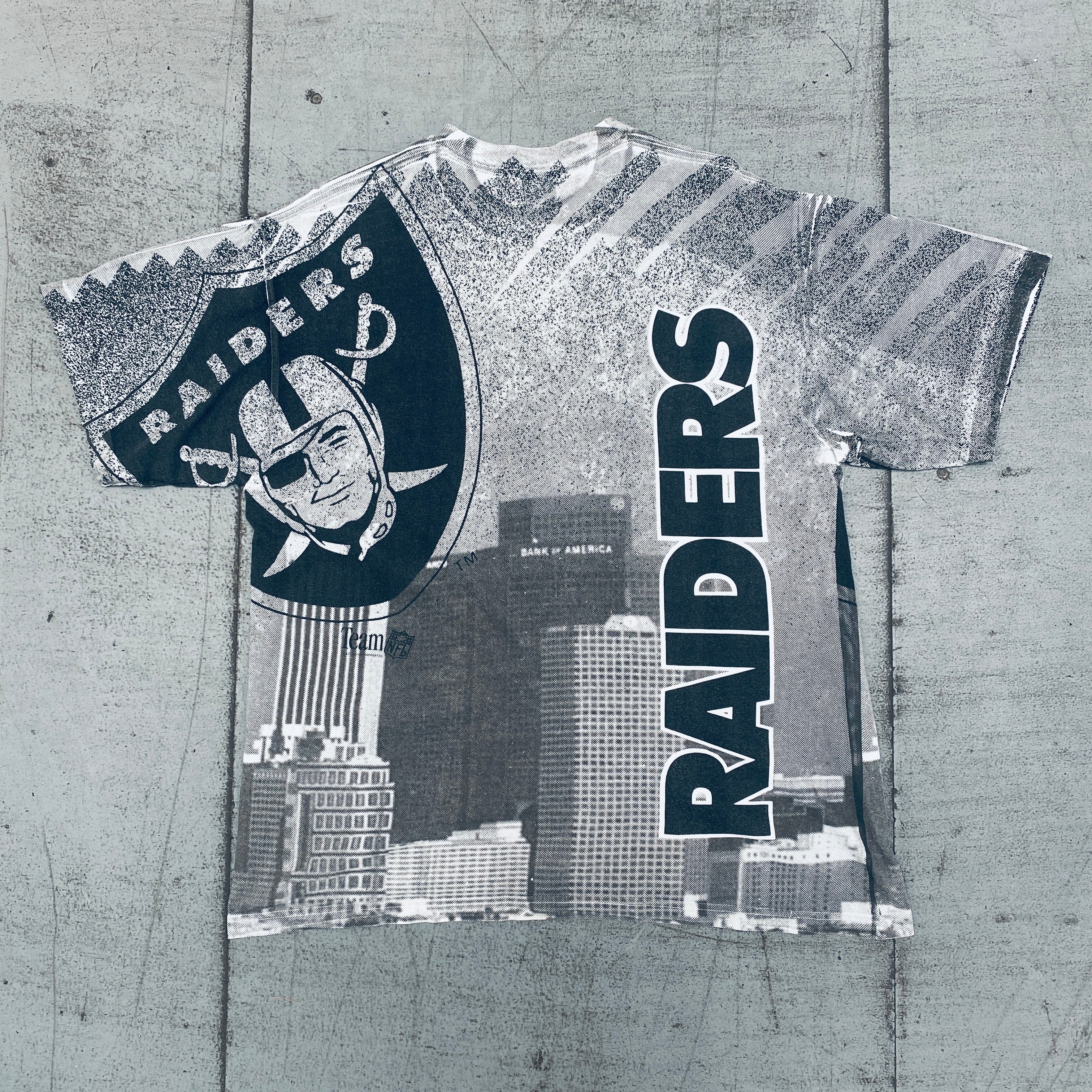 1993 Los Angeles Raiders All Over Print T-Shirt for Men (Medium/Large) - Vintage NFL Football Fan Gear for Game Day & Casual Wear