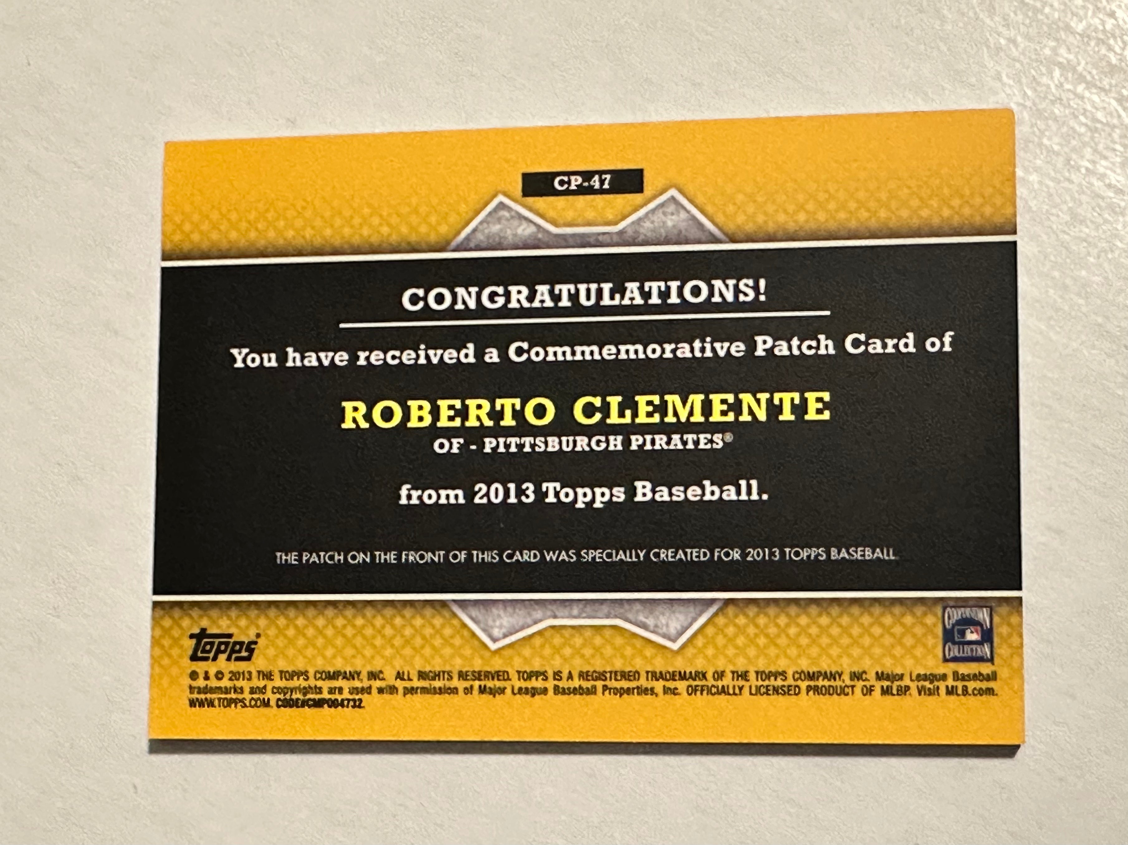 Roberto Clemente Rare Commemorative Patch Insert Card 2001 - Limited Edition Baseball Collectible for Fans & Memorabilia Enthusiasts - Perfect for Display, Gifts & Sports Collections