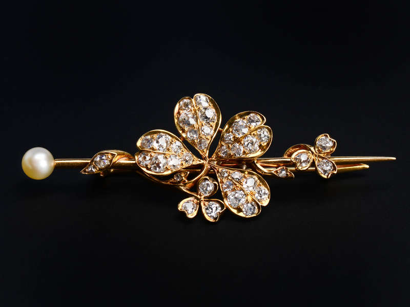 Antique Diamond Clover Pearl Brooch - Vintage Jewelry for Women, Elegant 4-Leaf Clover Pin with Pearls - Perfect for Weddings, Parties & Special Occasions